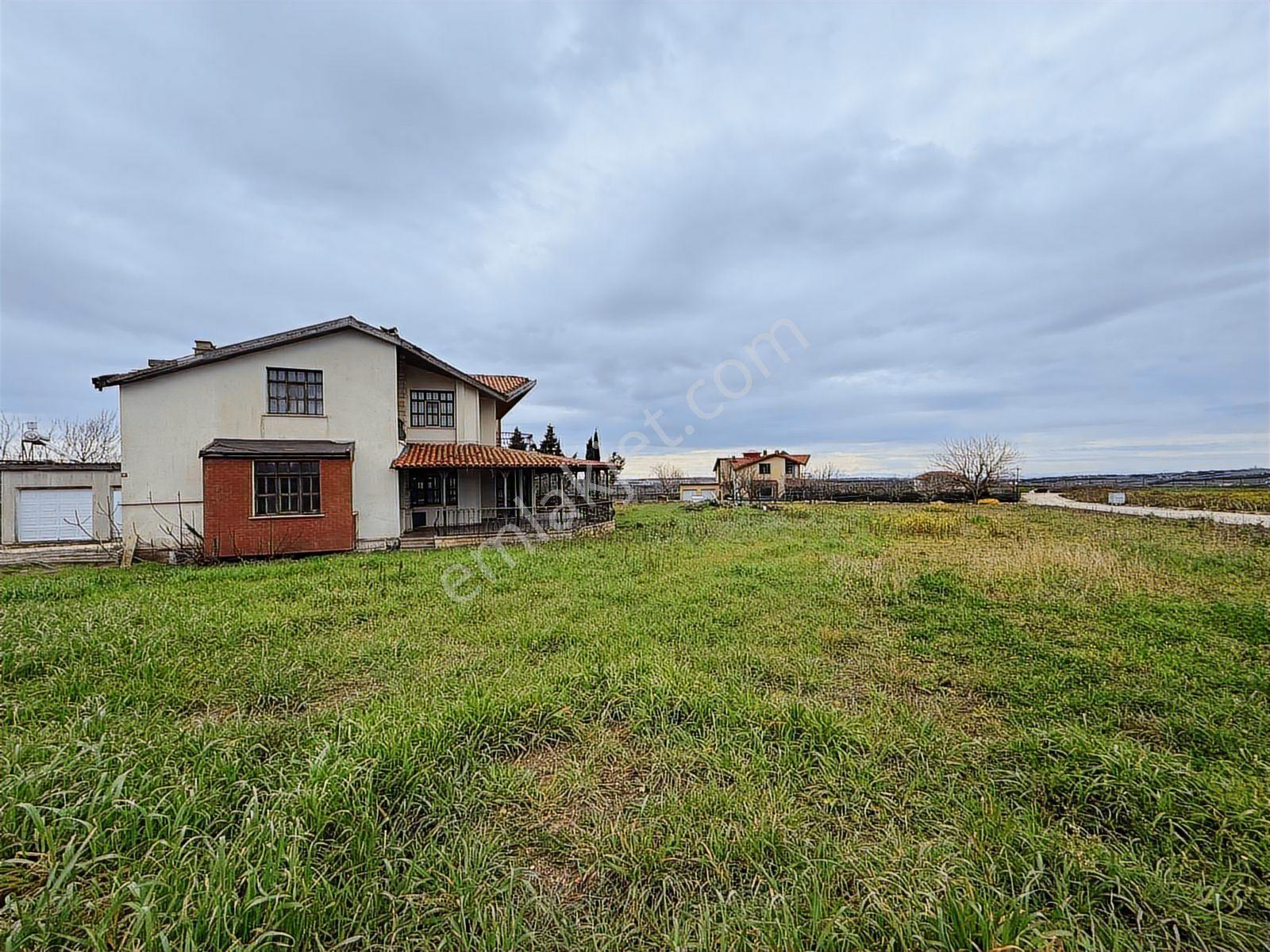 Silivri Yolçatı'da Güvenlikli Sitede 4.500 M² Bahçeli 6+1 Villa - Görsel 10
