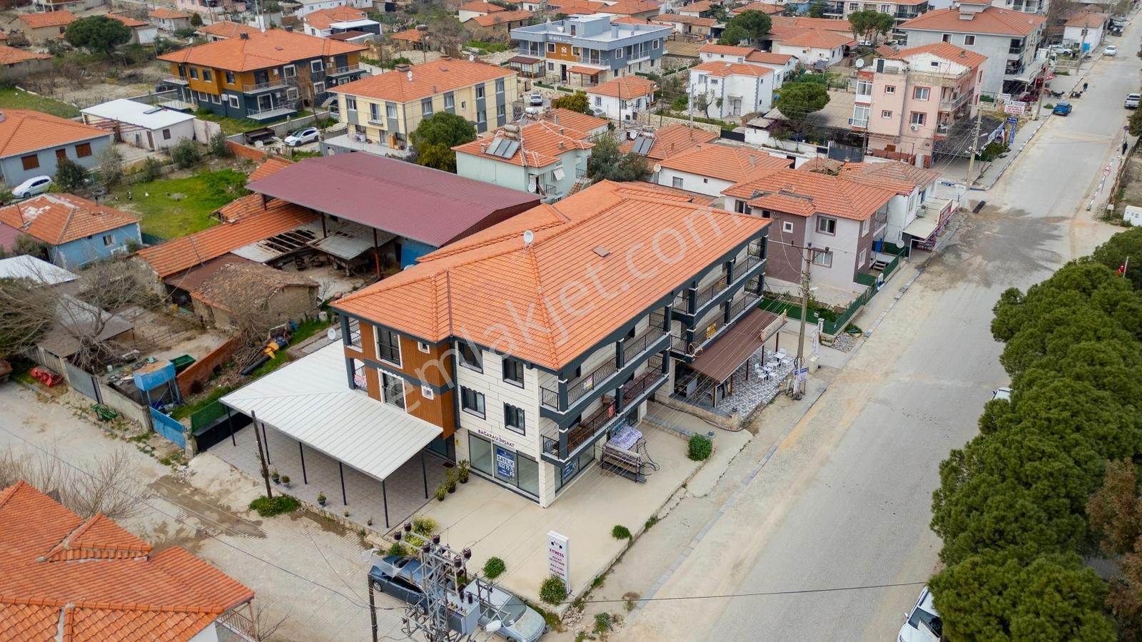 Foça Yenibağarası Cadde Üzeri Satılık Asansörlü Binada 1+1 Daire - Görsel 15