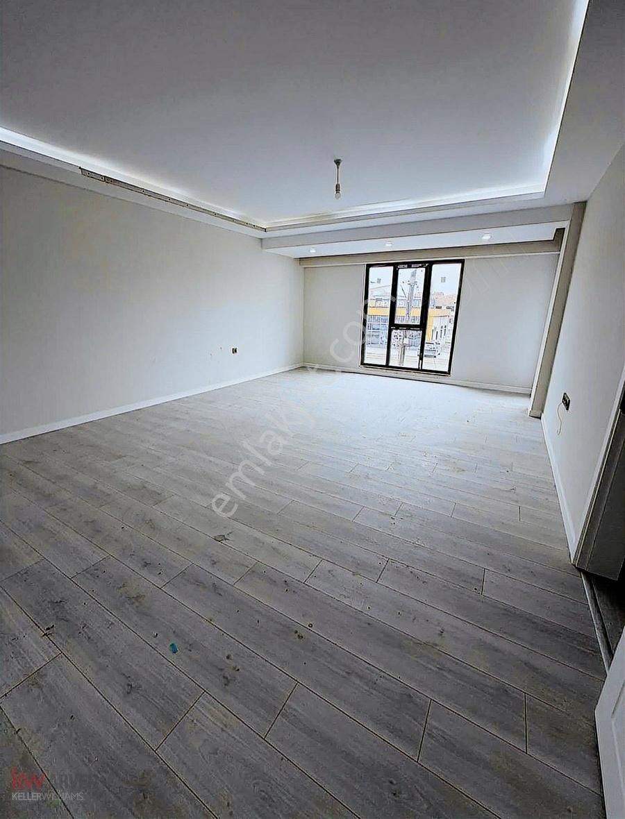 Yeşilyurt Mah.merkezi Konumda Satılık 1+1 Ara Kat Geniş Daire - Görsel 15