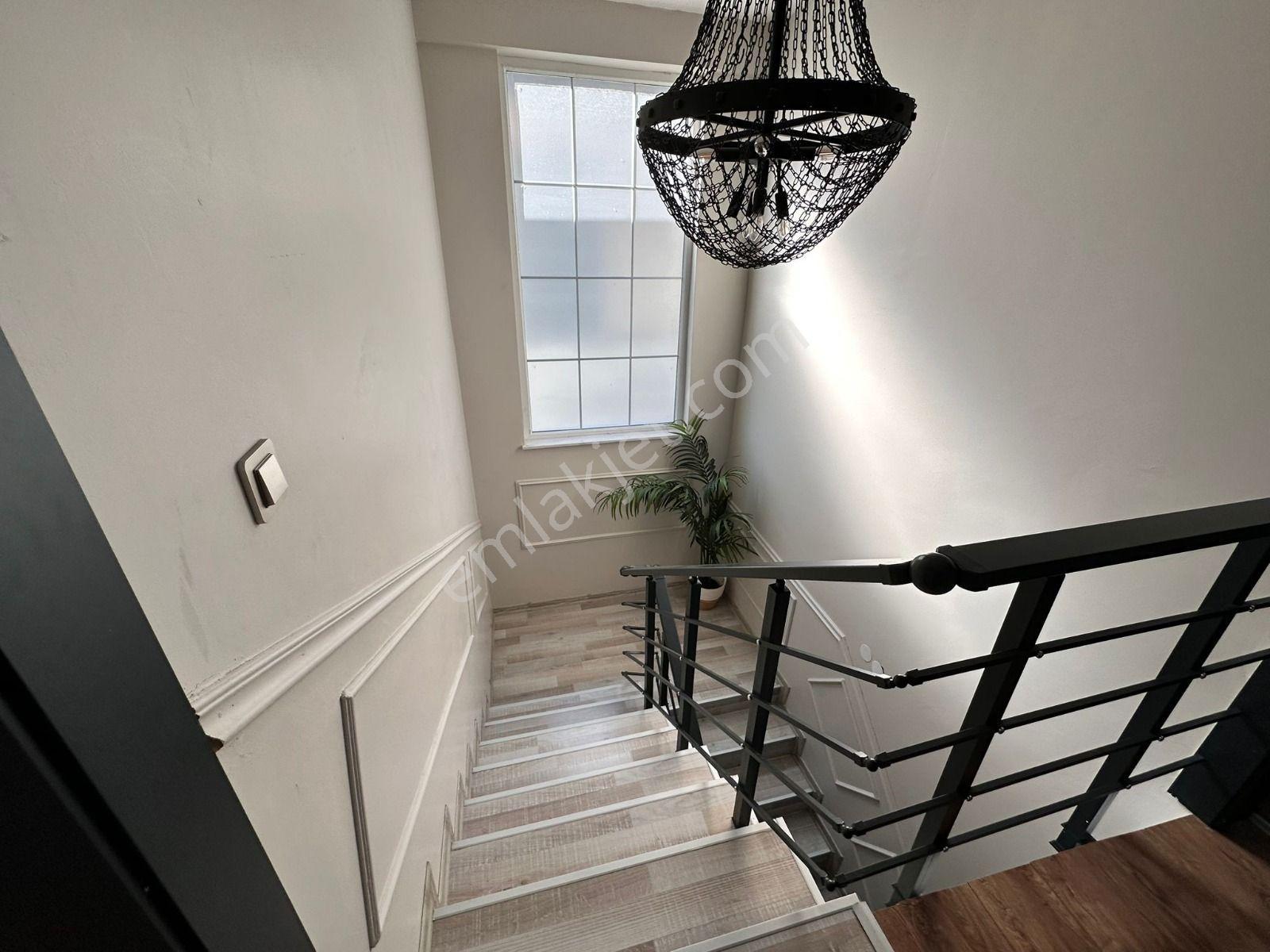 Akif'ten Ayyıldız'da 575 M2 Bahçeli Triplex 6+2 Satılık Villa - Görsel 13