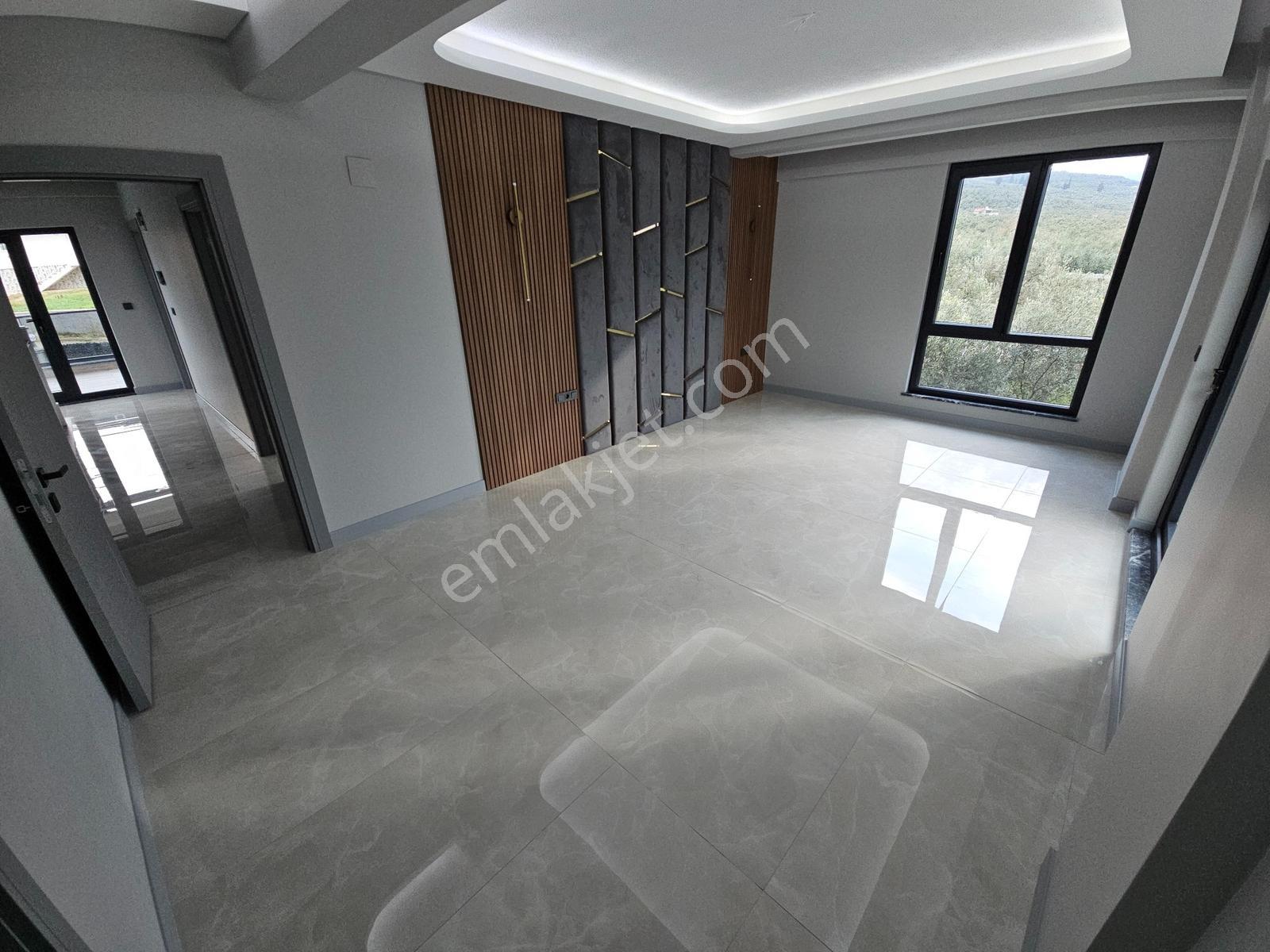Özkandan Umurbeyde Bahçeli Müstakil Satılık 4+1 Lüx Yapılı Villa - Görsel 38