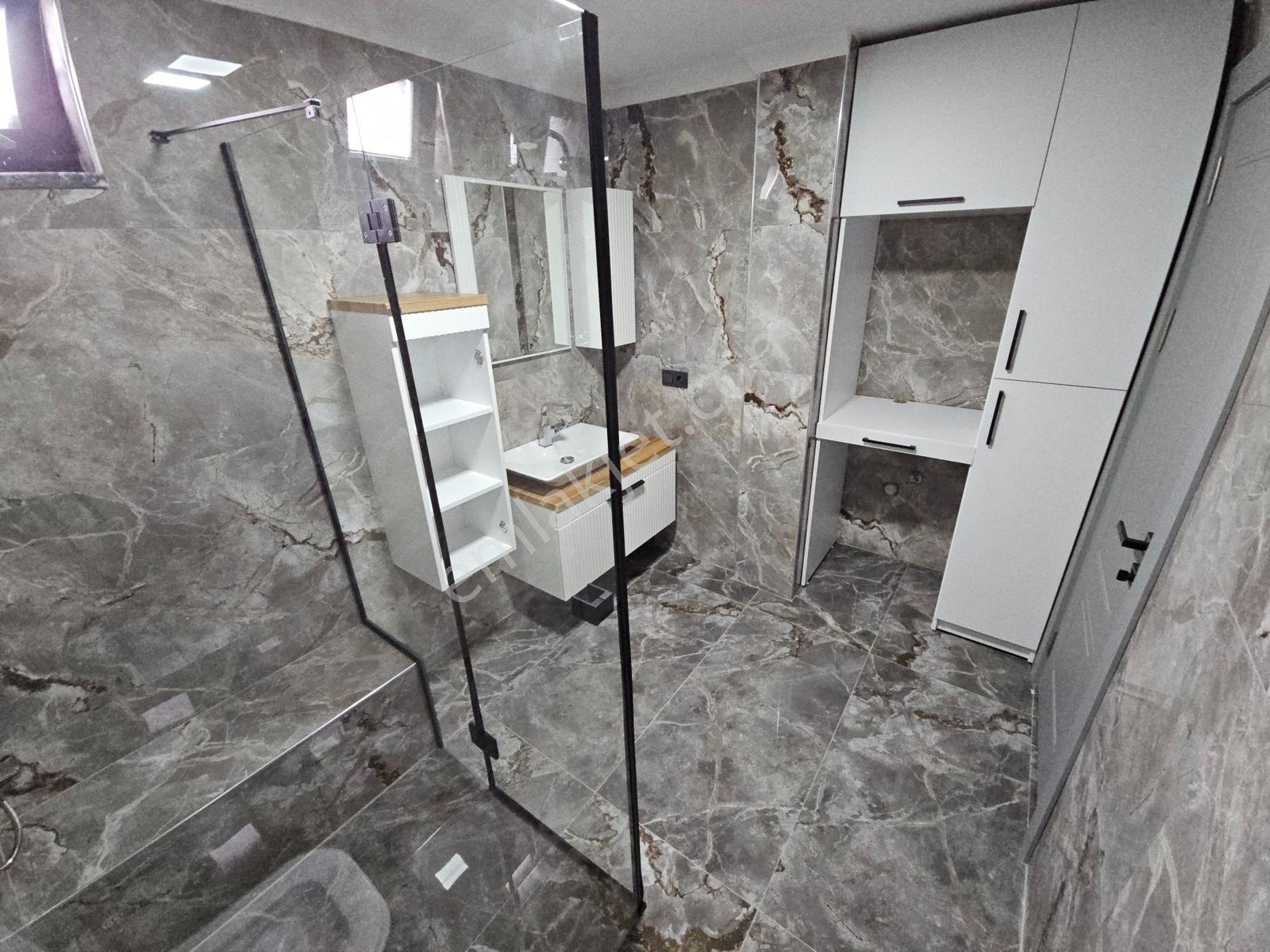 Özkandan Umurbeyde Bahçeli Müstakil Satılık 4+1 Lüx Yapılı Villa - Görsel 33