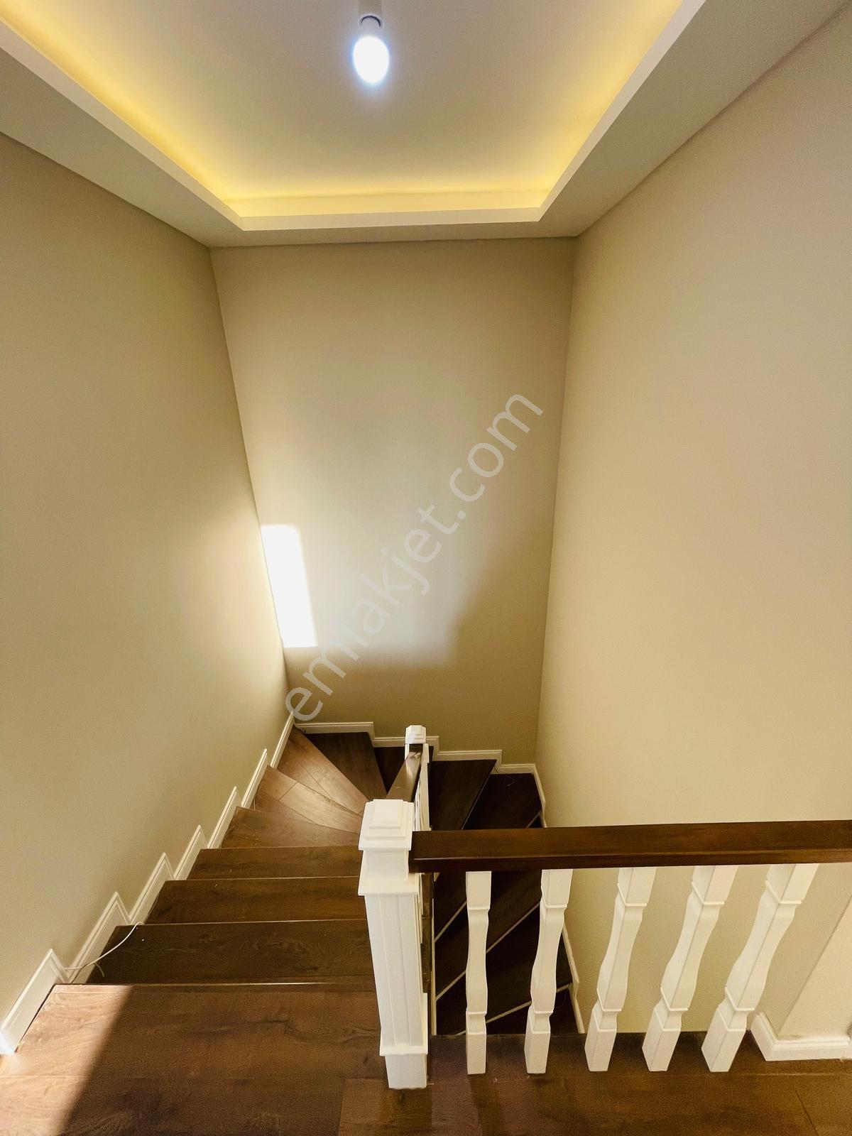 Umurbey'de Müstakil Girişli Villa Tipi Satılık 4+1 Bahçe Dublexx - Görsel 30