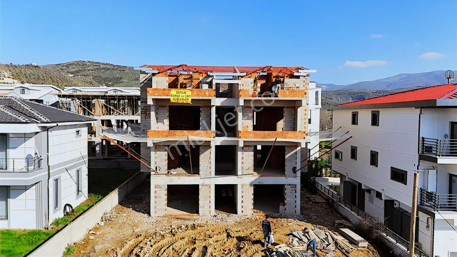 Özkandan Umurbey'de Projeden Satılık 3+1 Bahçe Ve Çatı Dublexler
