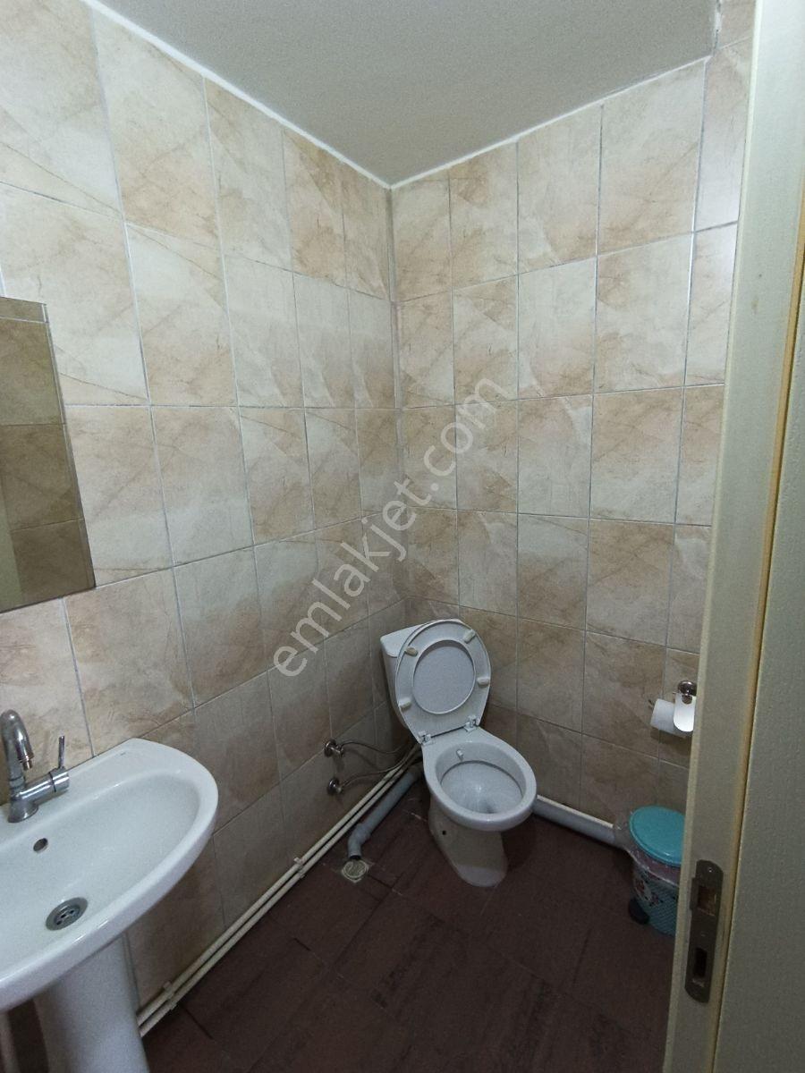 Kağıthane Nurtepe Metro Yanıbaşında Kiralık Dükkan - Görsel 9
