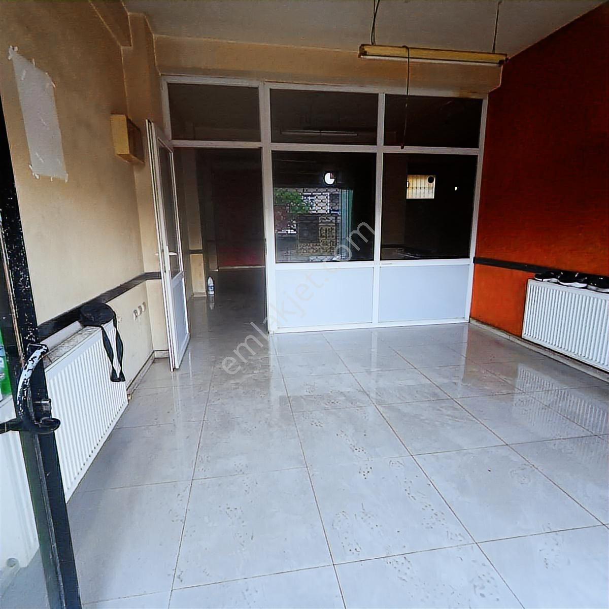 Kağıthane Nurtepe Metro Karşısında Cadde Üstü Kiralık Dükkan - Görsel 2