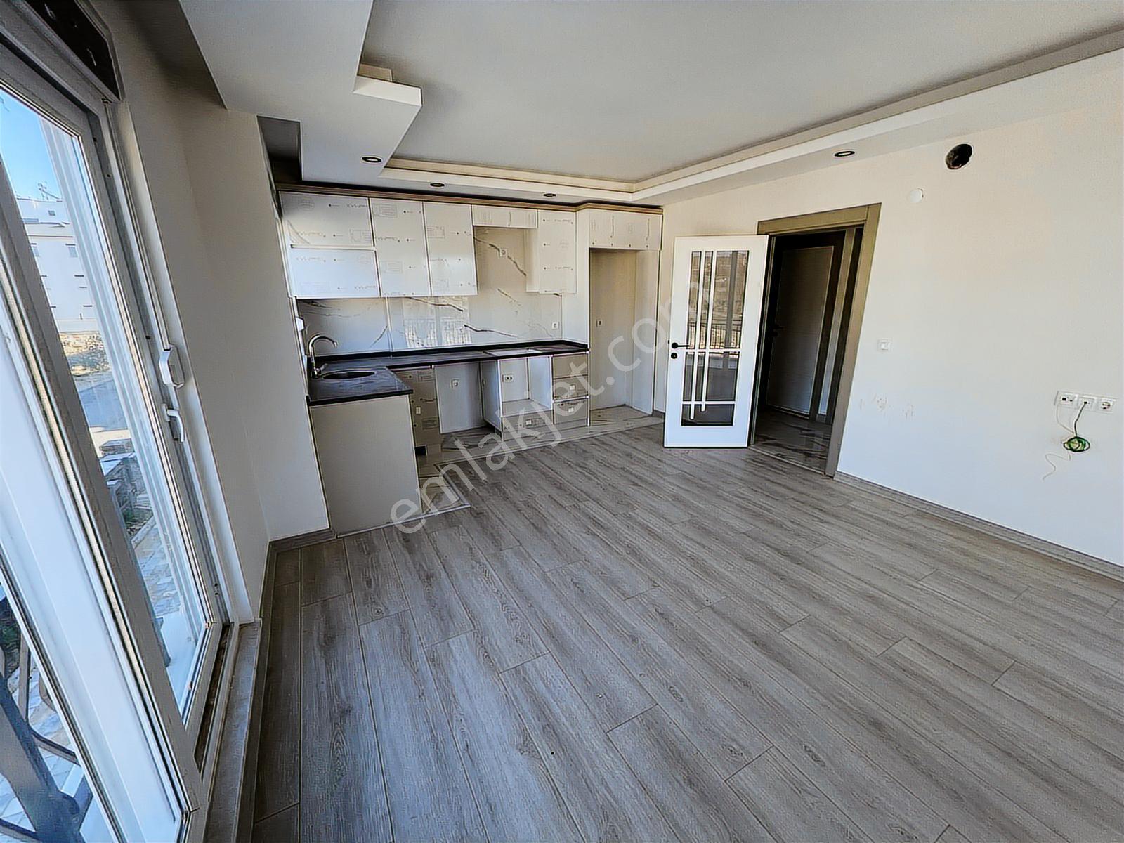 Aktoprak Tramvaya,okula Yakın (memur Veya Memur Kefil) Kiralık
