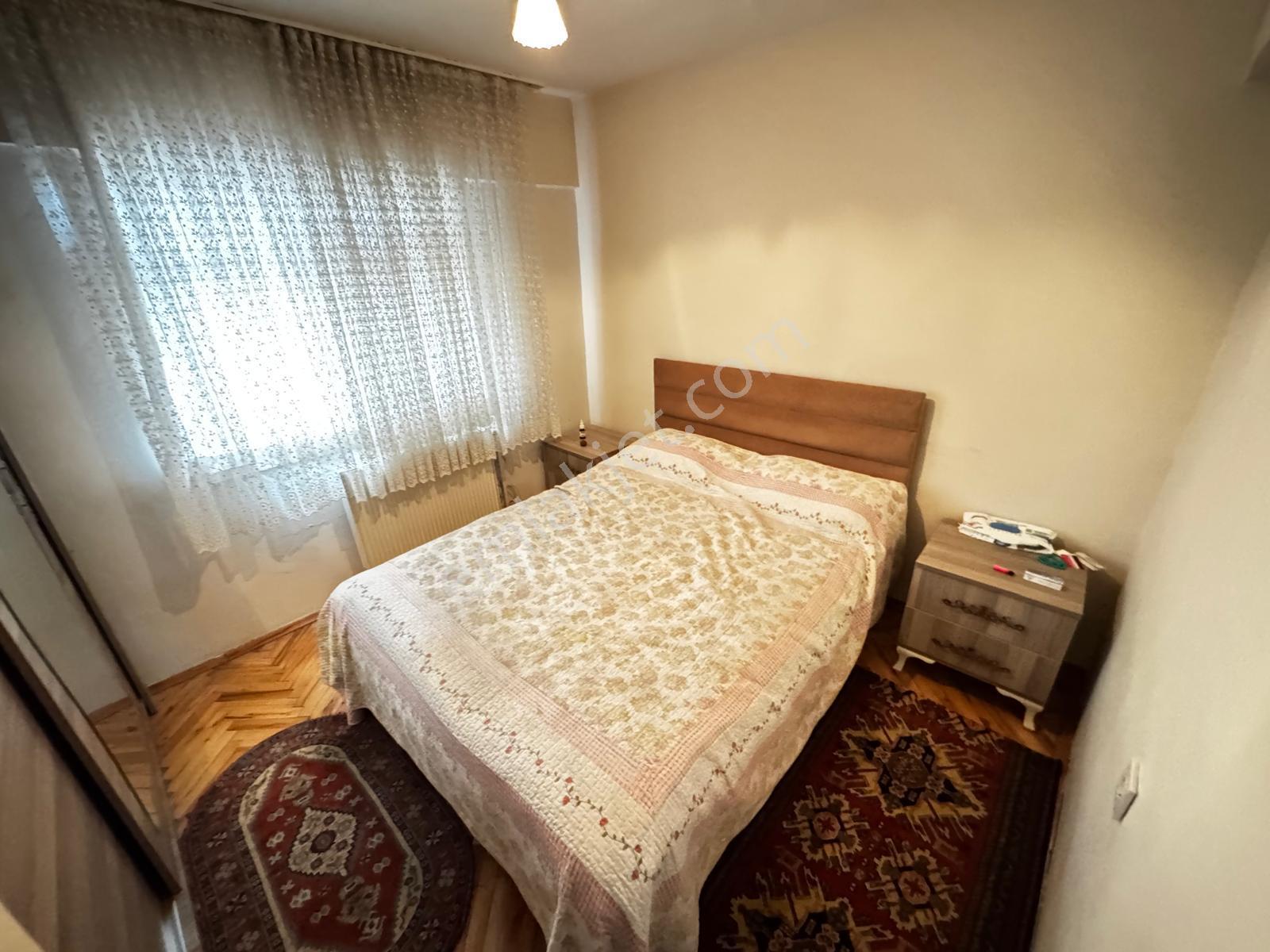 19 Mayıs Cad. Üzeri Danışment Yakını Orta Kat 3+1 Bağımsız Ön - Görsel 15
