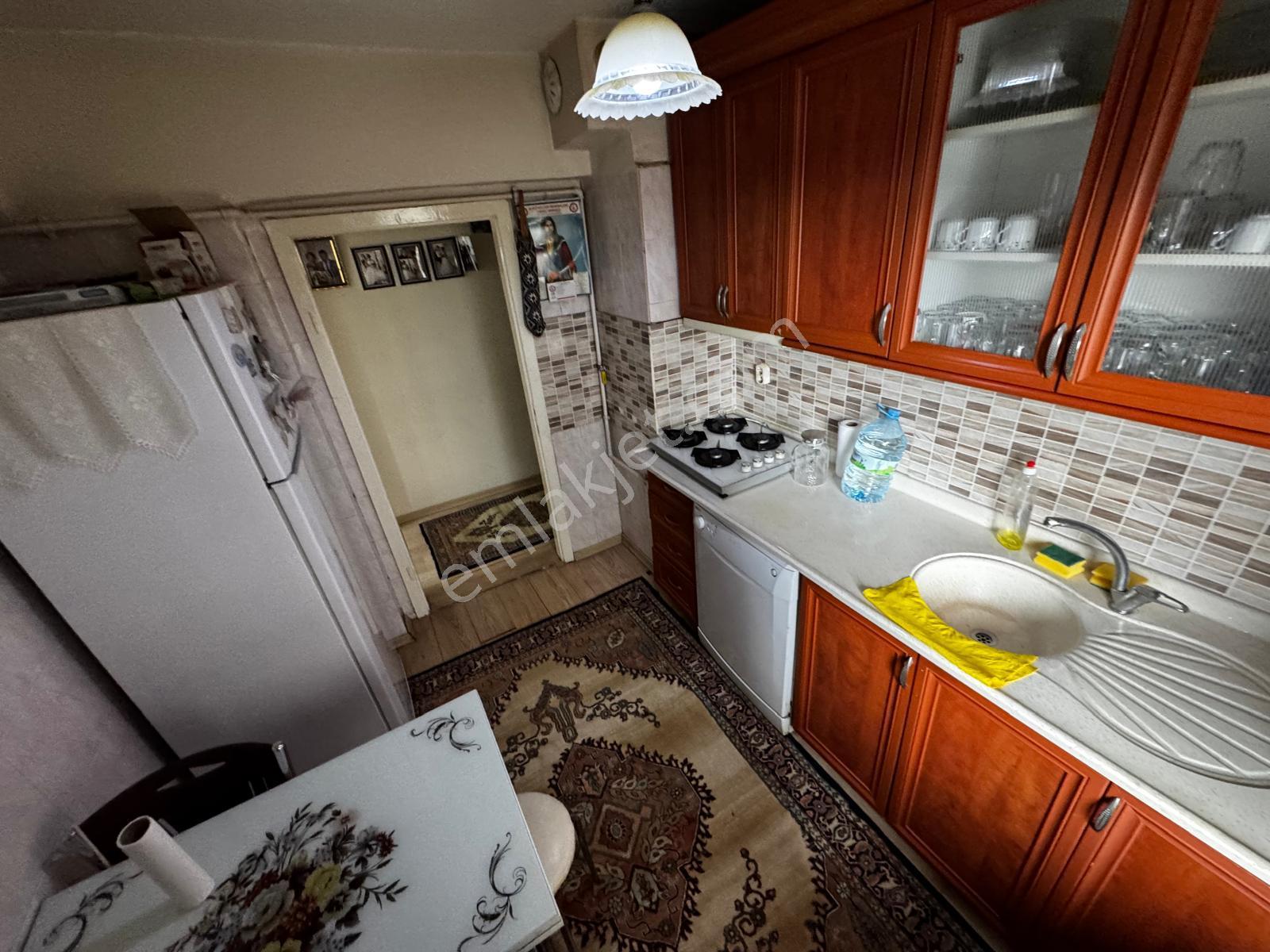 19 Mayıs Cad. Üzeri Danışment Yakını Orta Kat 3+1 Bağımsız Ön - Görsel 7