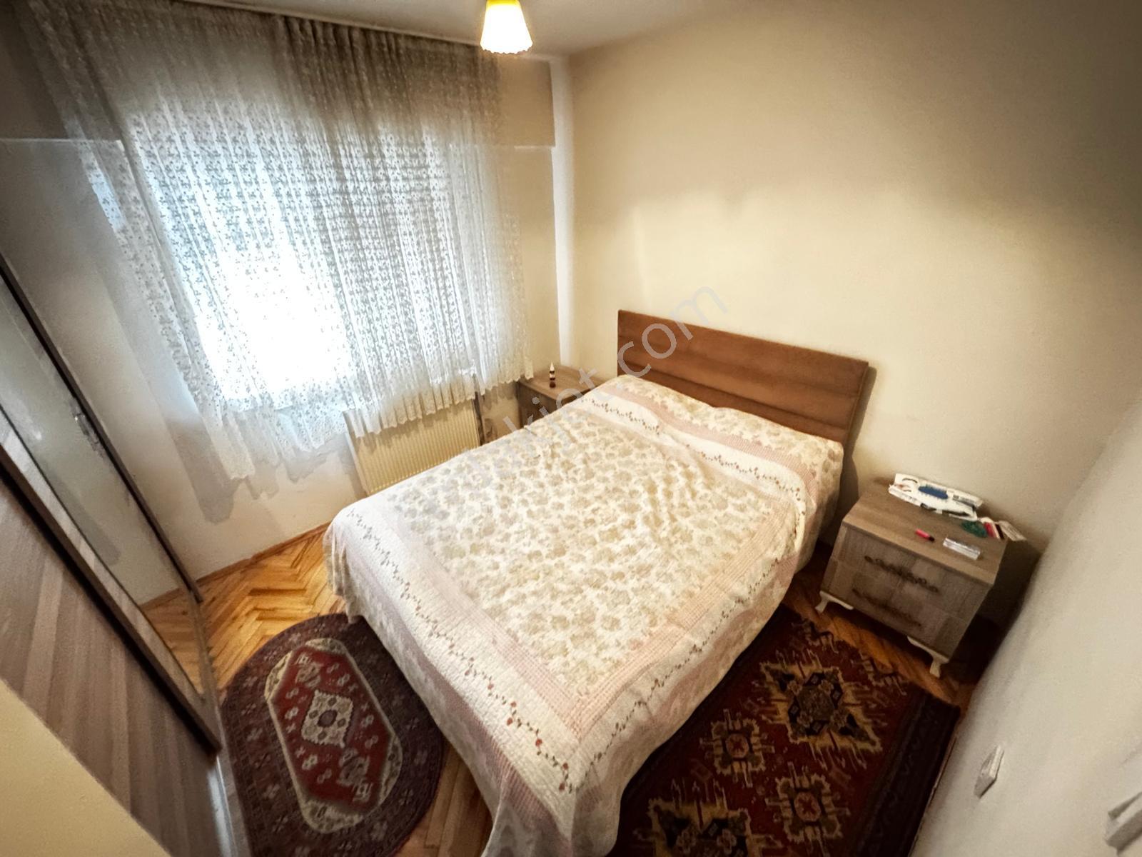 19 Mayıs Cad. Üzeri Danışment Yakını Orta Kat 3+1 Bağımsız Ön - Görsel 17