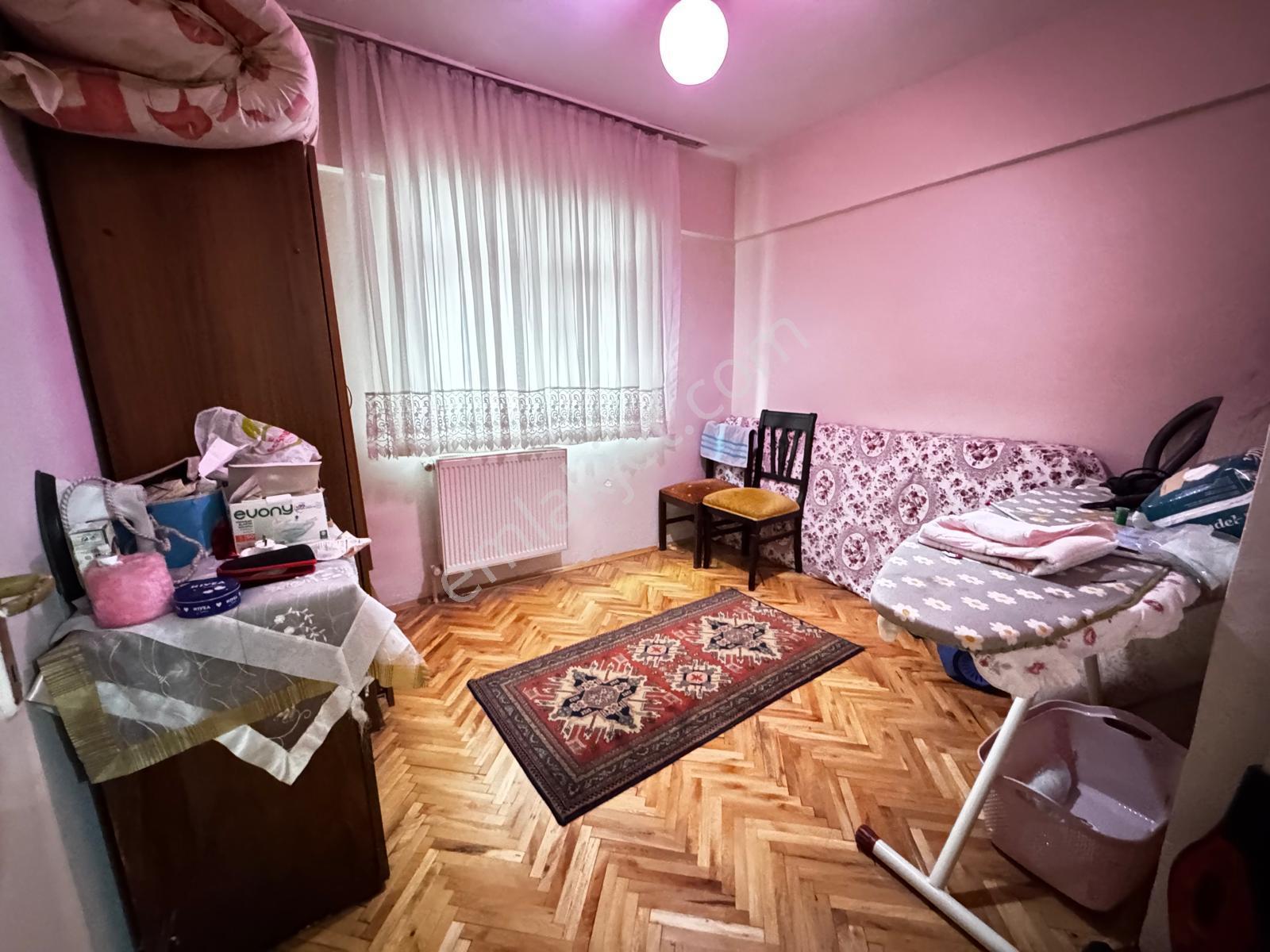 19 Mayıs Cad. Üzeri Danışment Yakını Orta Kat 3+1 Bağımsız Ön - Görsel 21