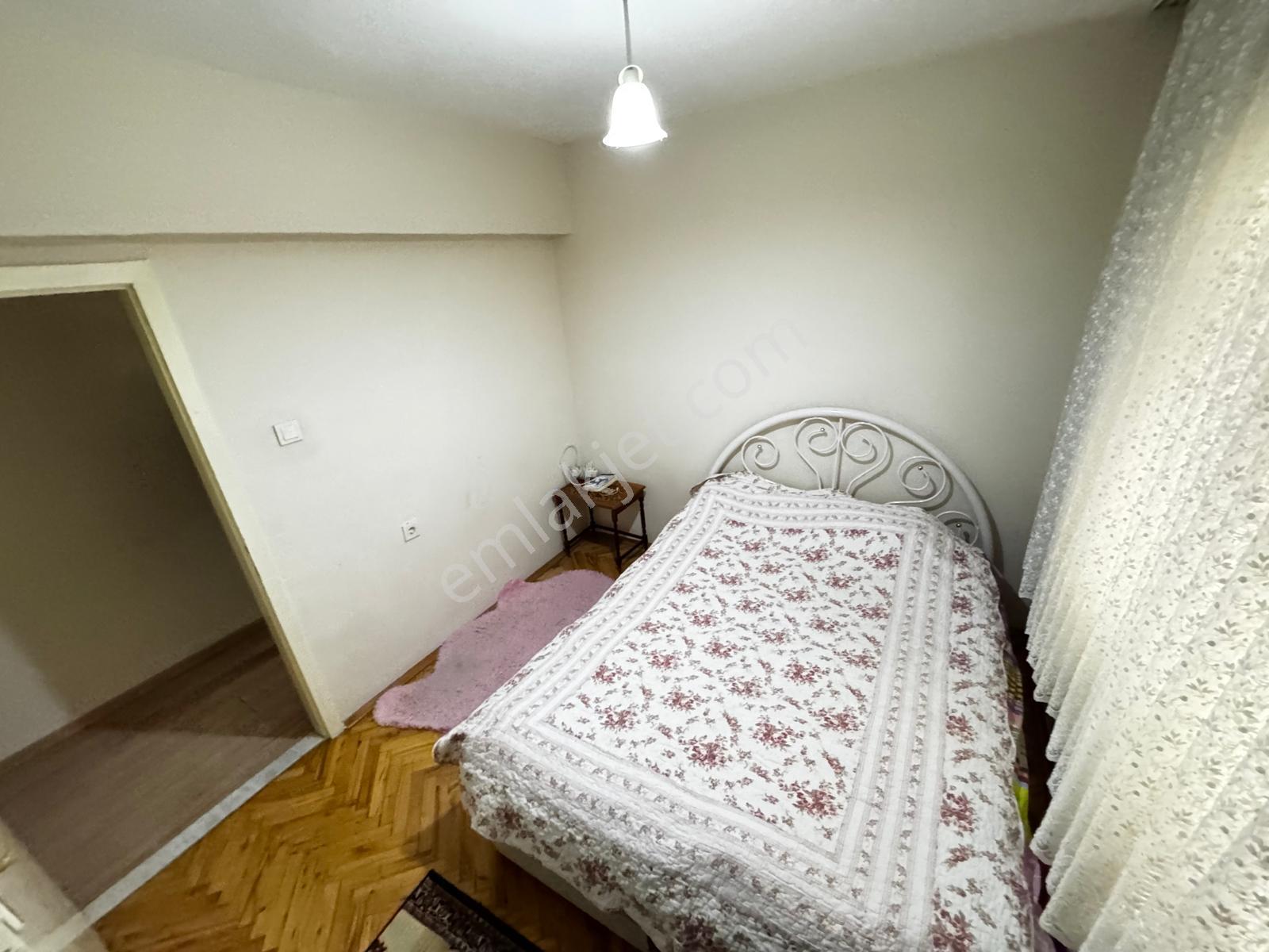 19 Mayıs Cad. Üzeri Danışment Yakını Orta Kat 3+1 Bağımsız Ön - Görsel 11