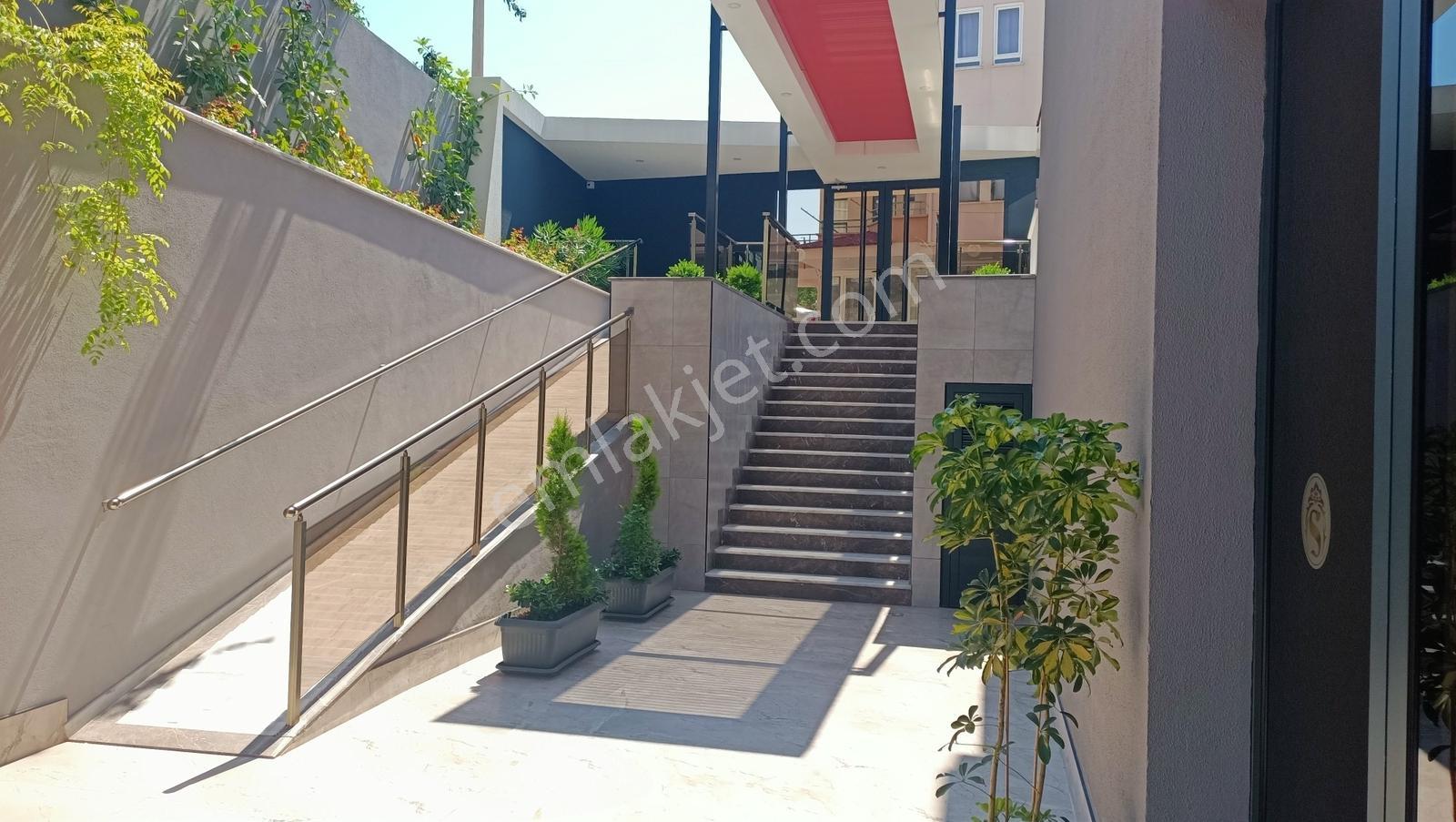 Kleopatra Plajına 550 M Full Eşyalı 1+1 Lüks - Görsel 8