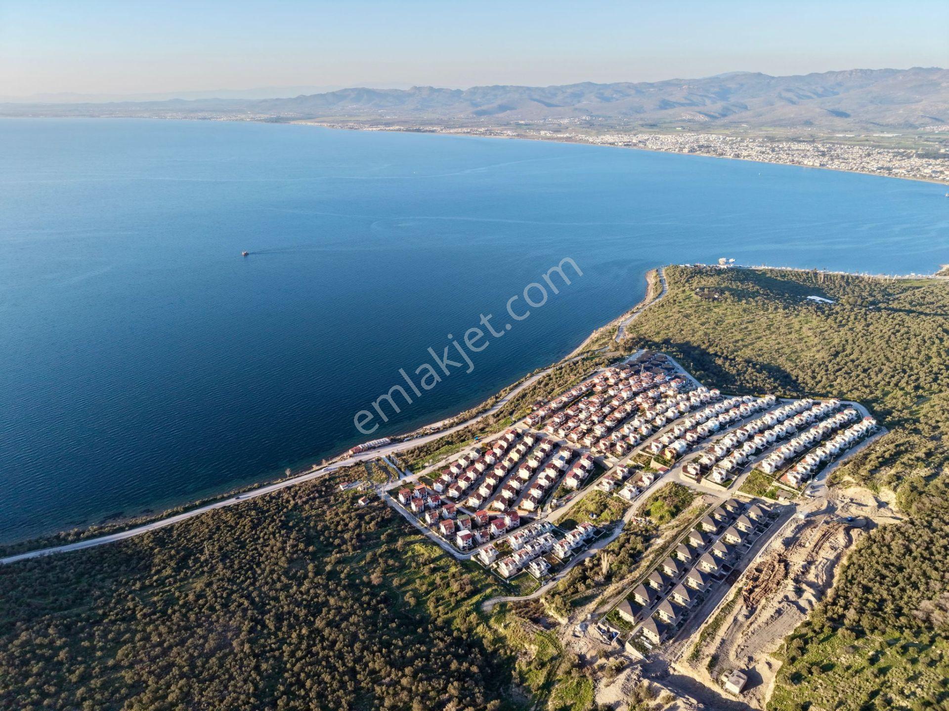 Coldwell Banker Route'dan Satılık Denize Sıfır Emsalsiz Arsa - Görsel 3