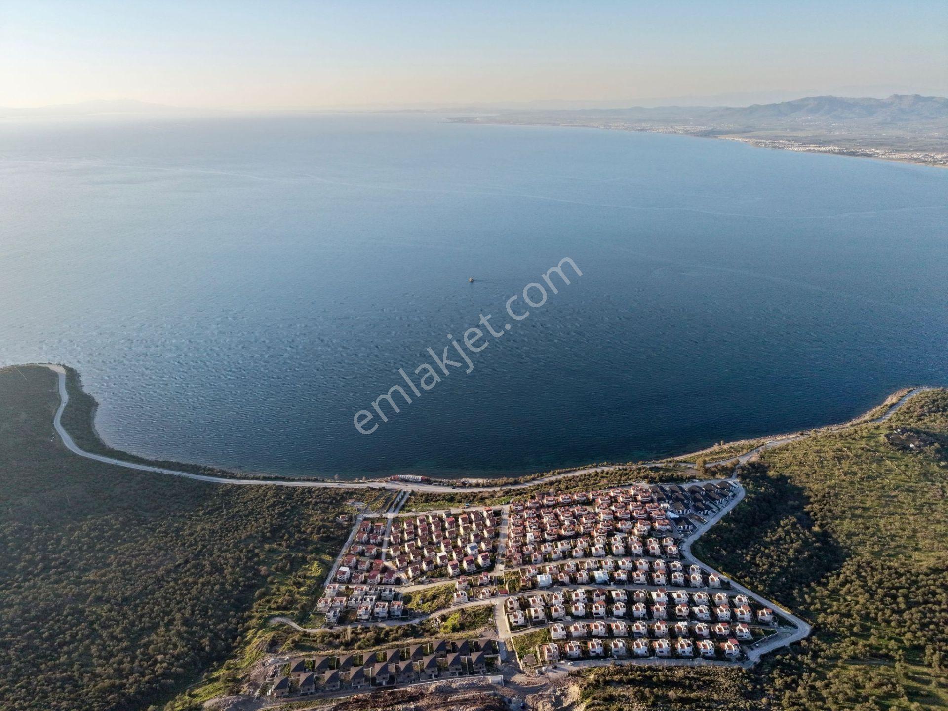 Coldwell Banker Route'dan Satılık Denize Sıfır Emsalsiz Arsa - Görsel 2