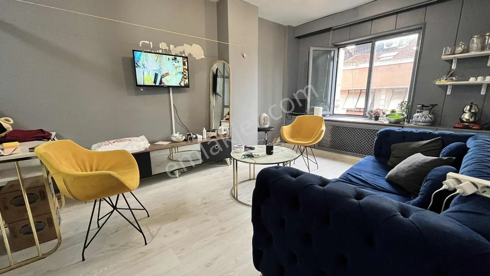 İncirli Caddesi Üzeri Akbulut İşhanında Satılık Büro Ofis