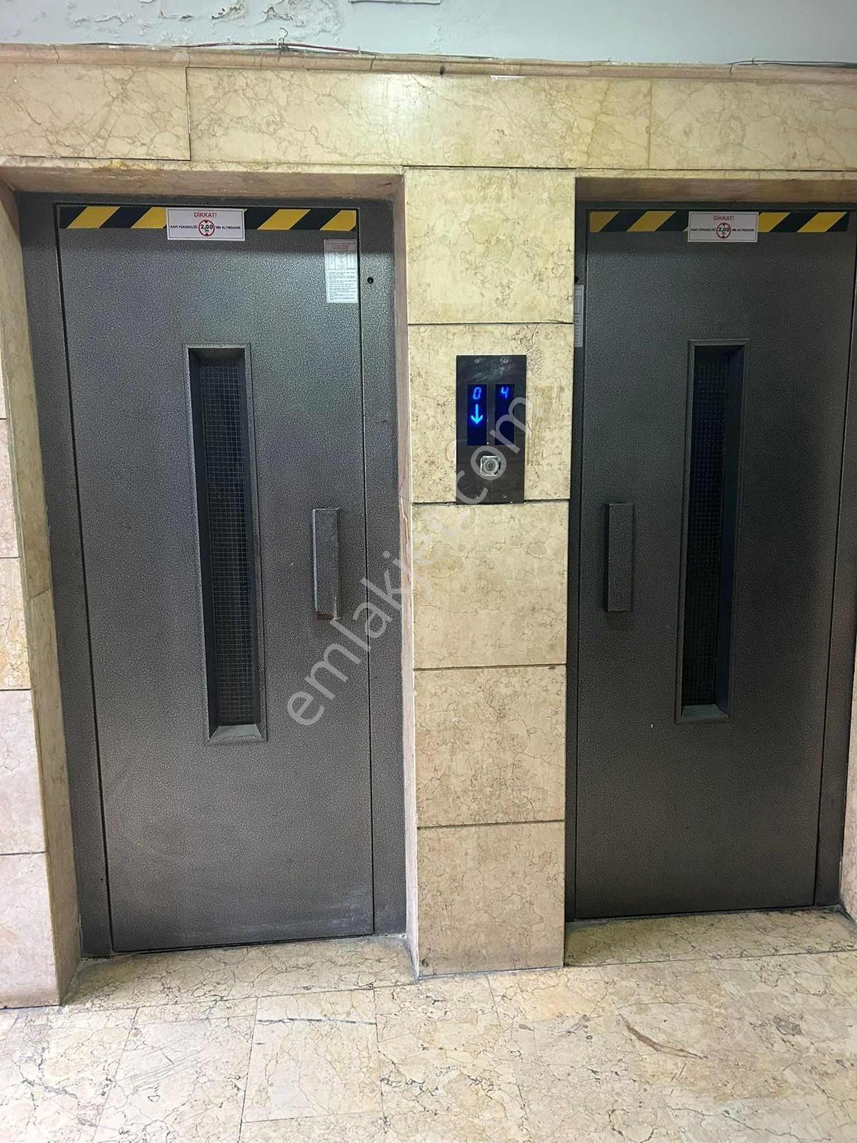 İncirli Caddesi Üzeri Akbulut İşhanında Satılık Büro Ofis - Görsel 2