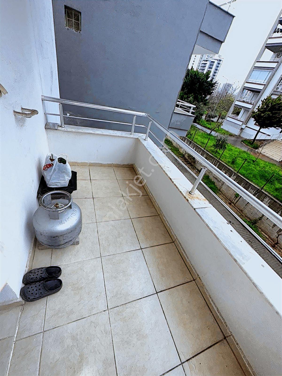 #-yat-# Üniversite Caddesi 1 +1 Eşyalı Satılık Site İçi - Görsel 23