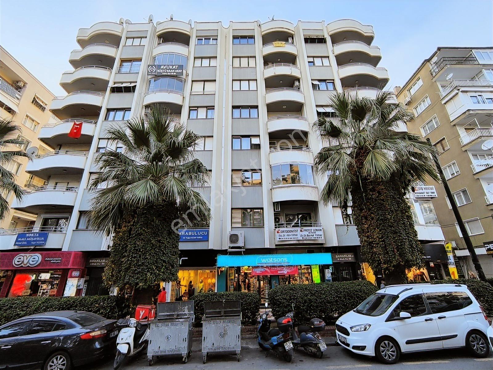 Procıty'den Adnan Mend. Bulvarında İş Yeri-konut 3+1 Kiralık