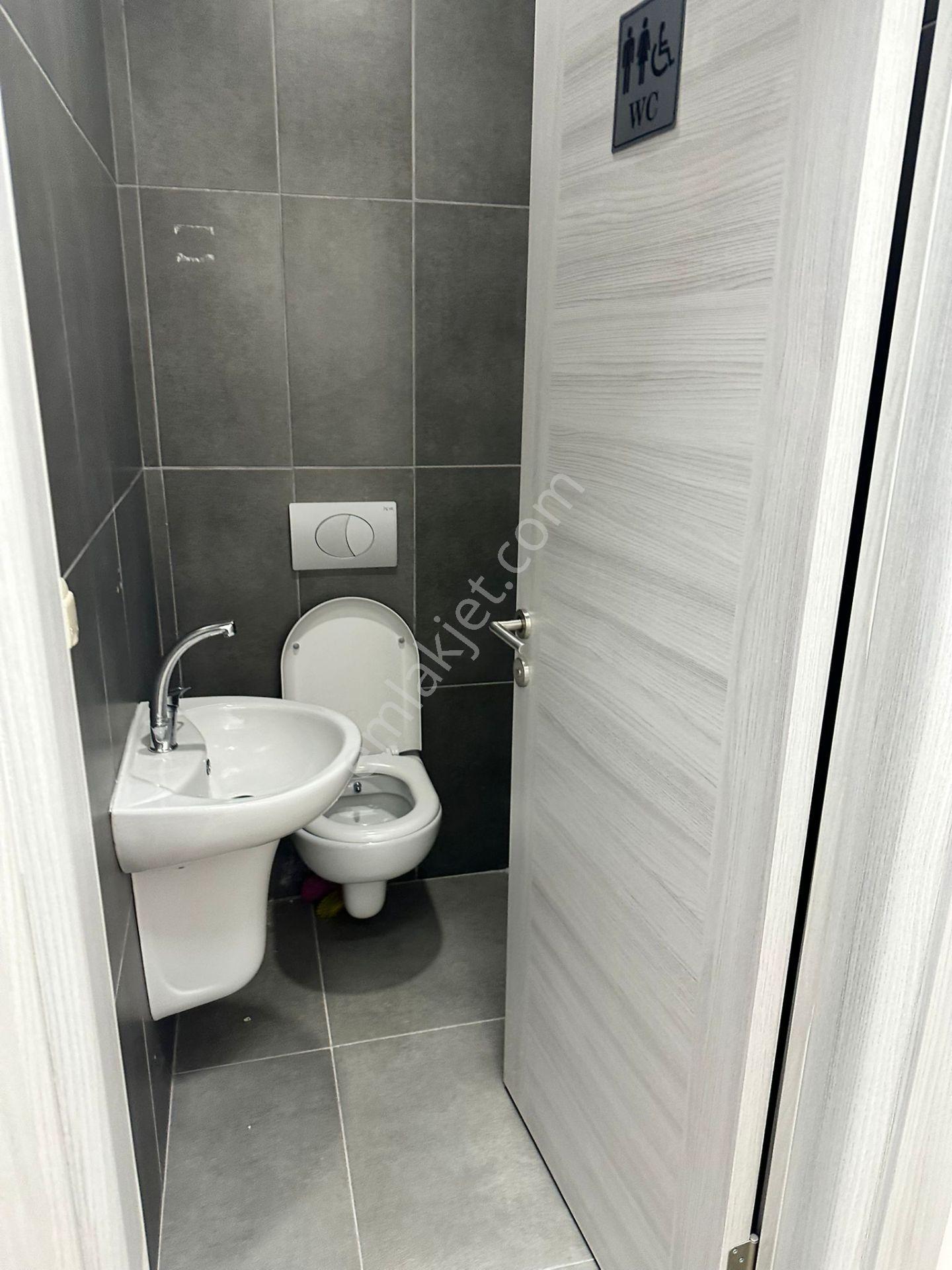 Turyap Palas'tan Fatih Sultan Mehmet Mah.kiralık Büro&ofis - Görsel 7