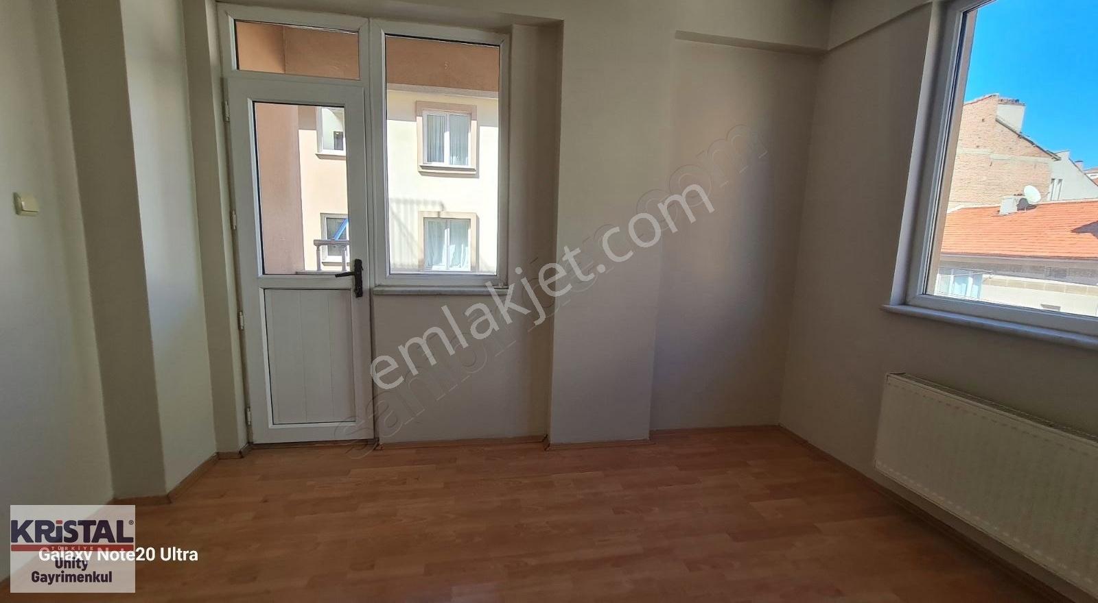 Eskişehir Gökmeydan Mahallesi Kiralık Ara Kat 3+1 Daire - Görsel 9