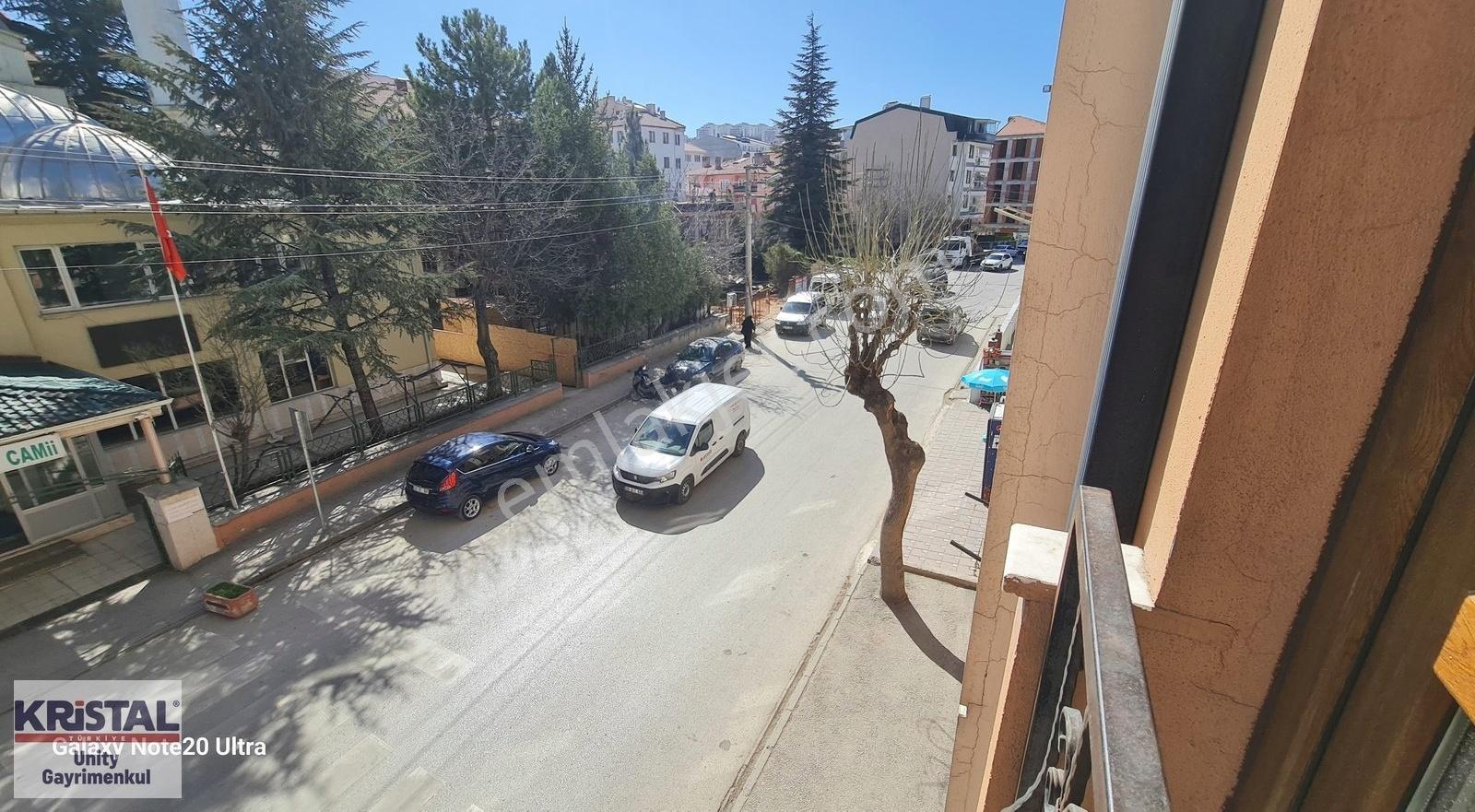 Eskişehir Gökmeydan Mahallesi Kiralık Ara Kat 3+1 Daire - Görsel 13