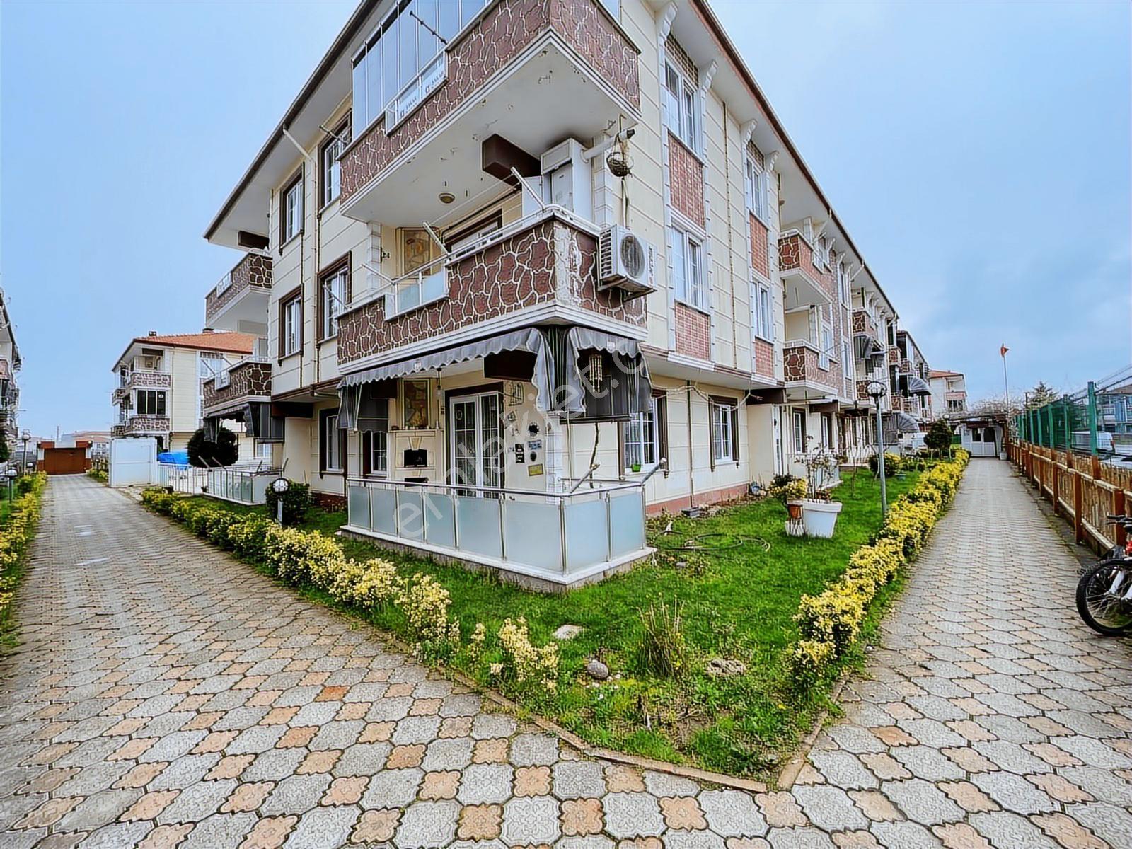 Elit Ve Aktiviteli Sitede Havuzlu Mutfak Ayrı Köşe Model 2+1 - Görsel 3