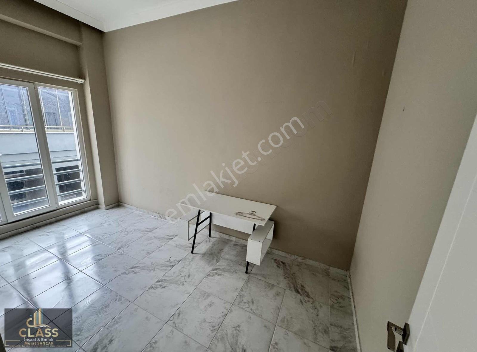 Hürriyet Mahallesinde Satılık 2+1 Site İçi Daire - Görsel 3