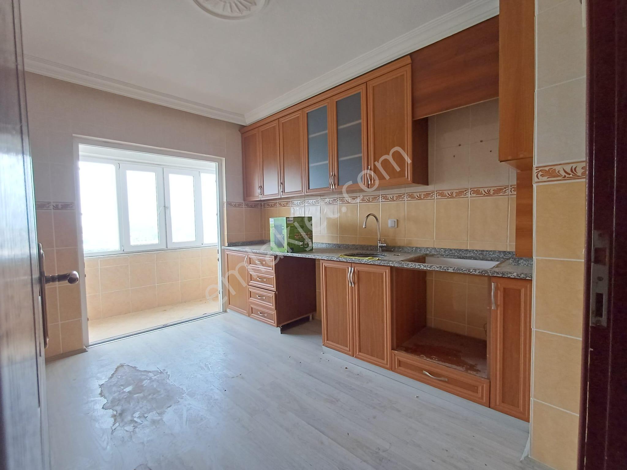 Elvan Özçelik'den Burgaz Boğazkent 3+1 Kiralık Daire - Görsel 5