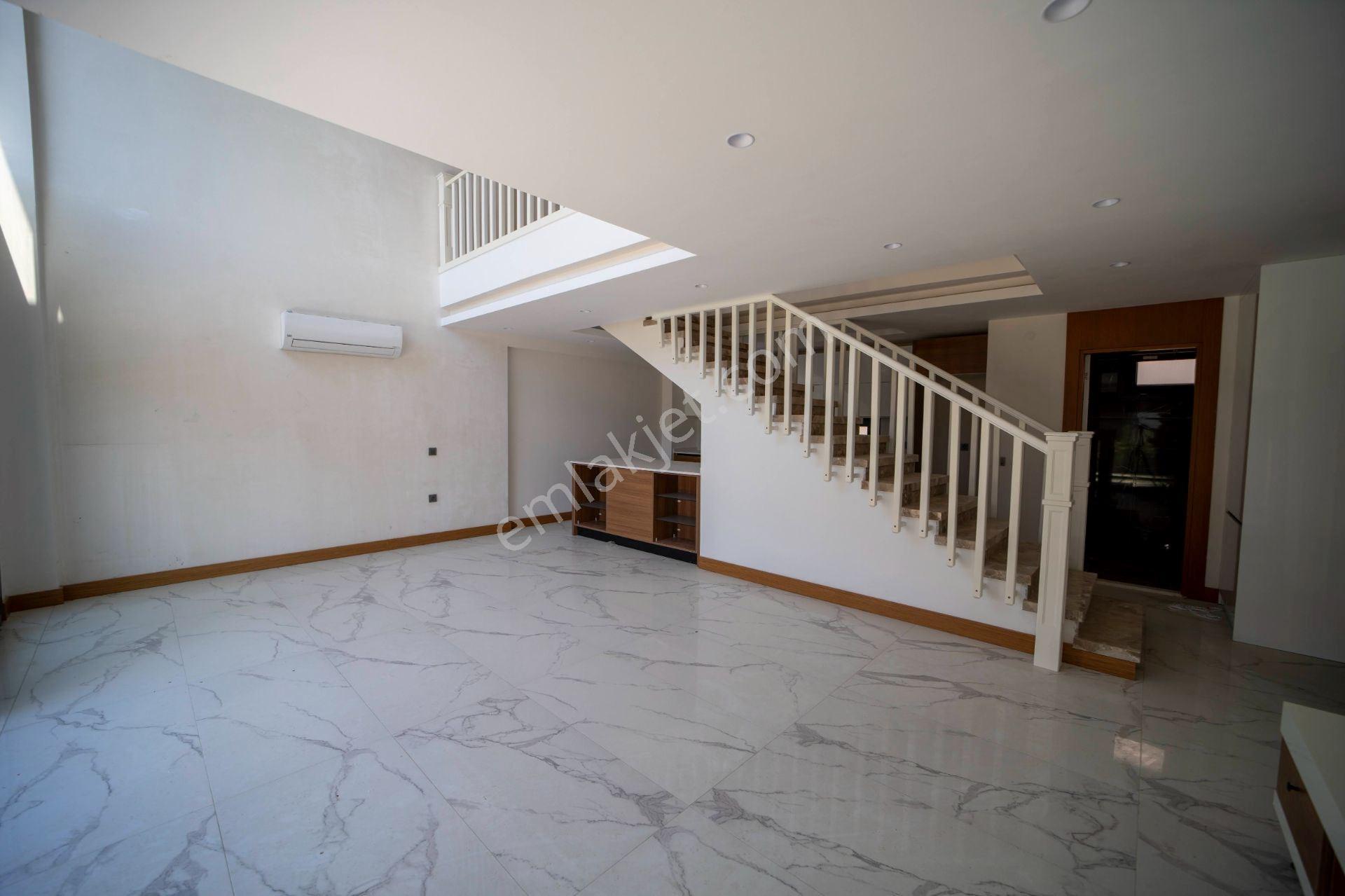 Kuşadası Nazilli Pazarı Mevkii Satılık 3+1 Sıfır Villa - Görsel 25