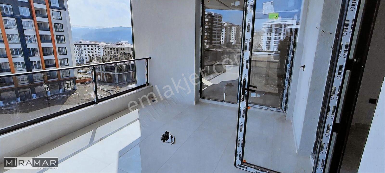 Sivas Merkez Eğriköprü Kiralık Lüks 4+1 Arakat - Görsel 9