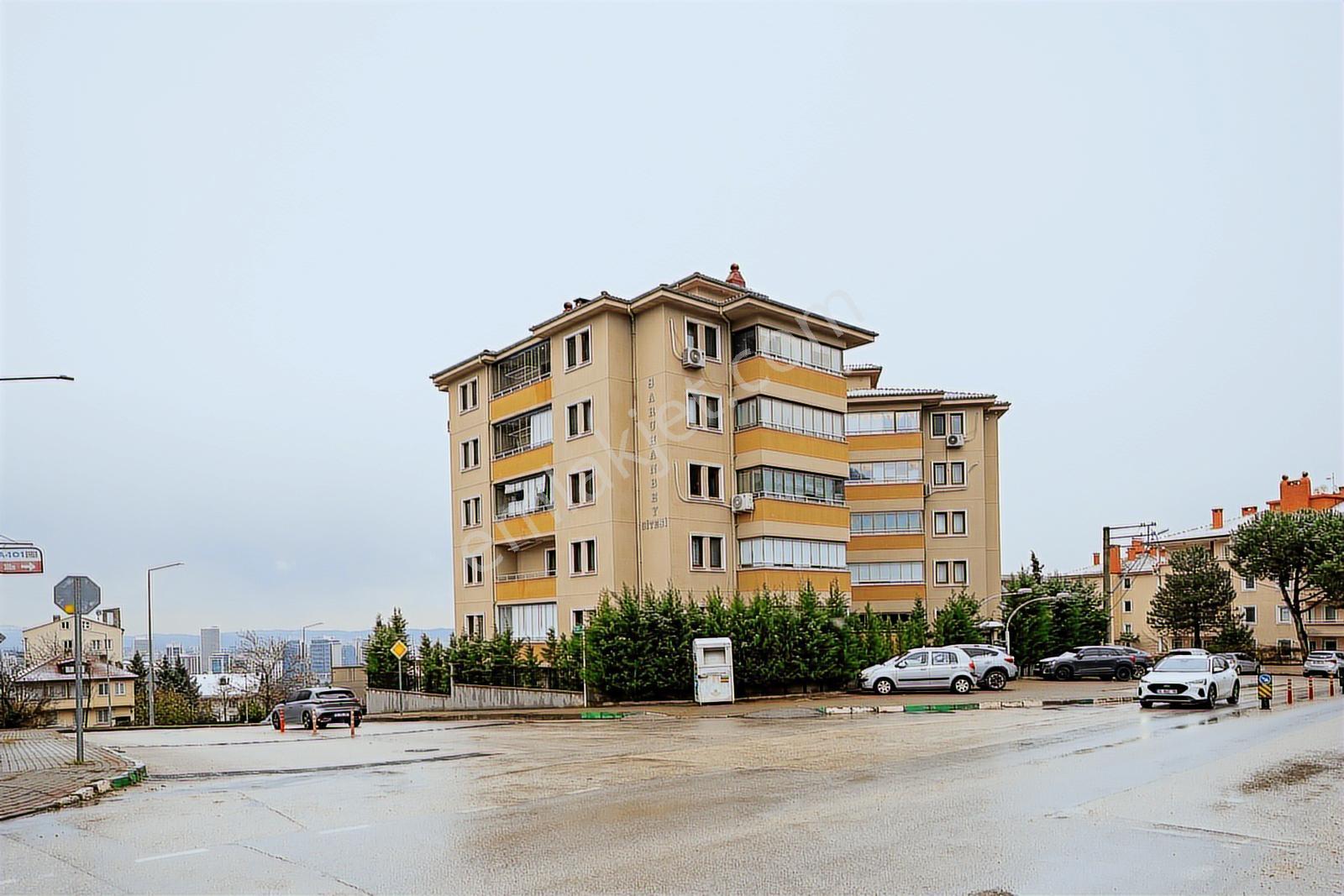 Doburca Saruhan Bey Sitesinde Satılık 172 M2 Geniş 3+1 Daire