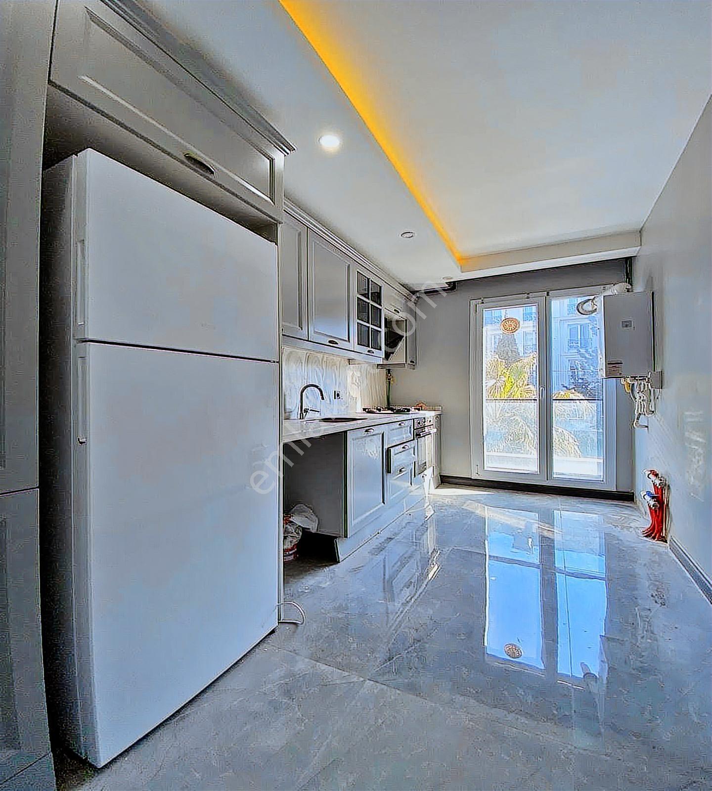 Beylikdüzü West Marina'ya Komşu Geniş M2 Sıfır 2+1 Arakat Daire - Görsel 6