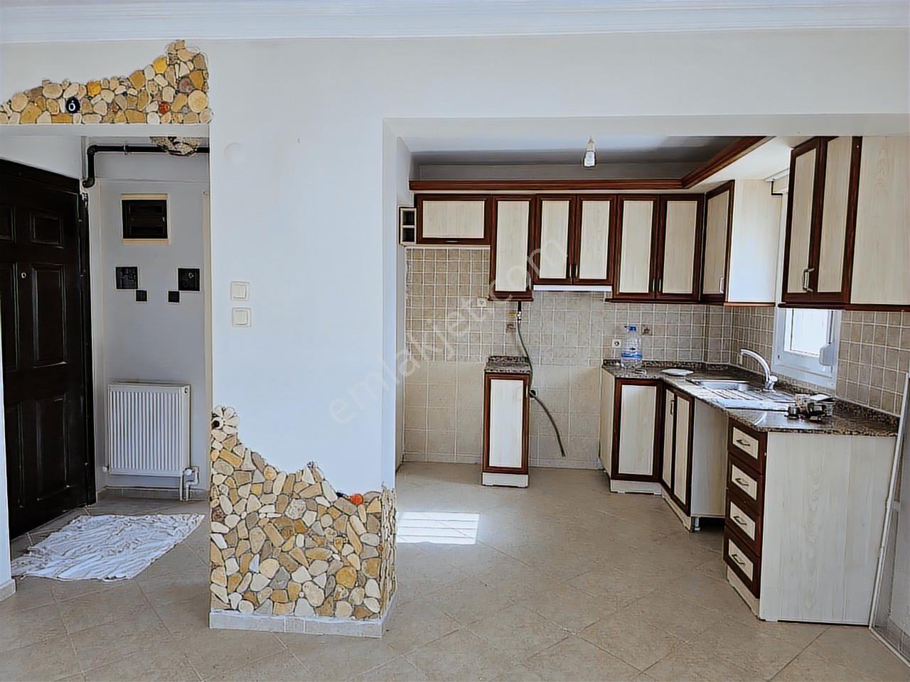 İzmir Çeşme Merkezde Yıllık Kiralık Daire - Görsel 5
