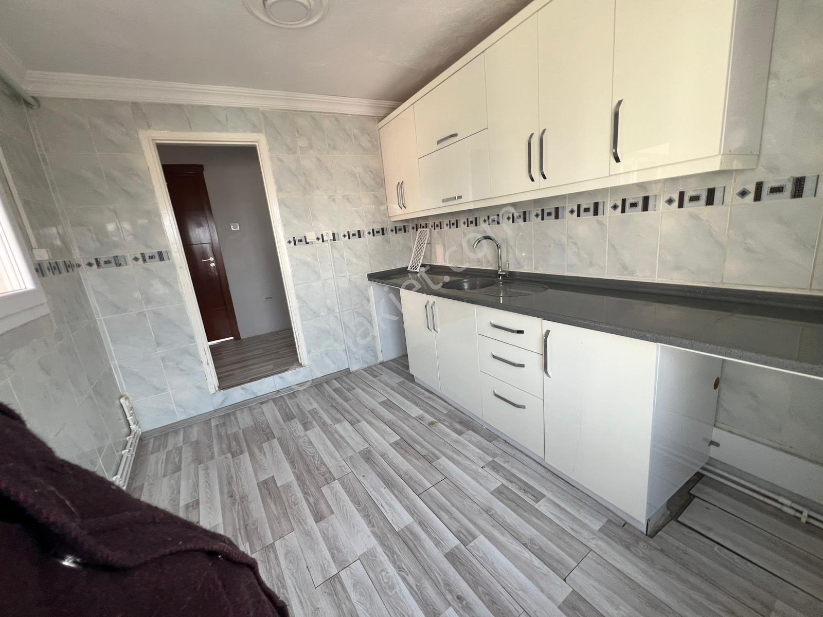 Acill Konak Zeytinlik Mahde 2+1 110m2 D.gazlı Ayrı Mutfak Ferah Daire - Görsel 8