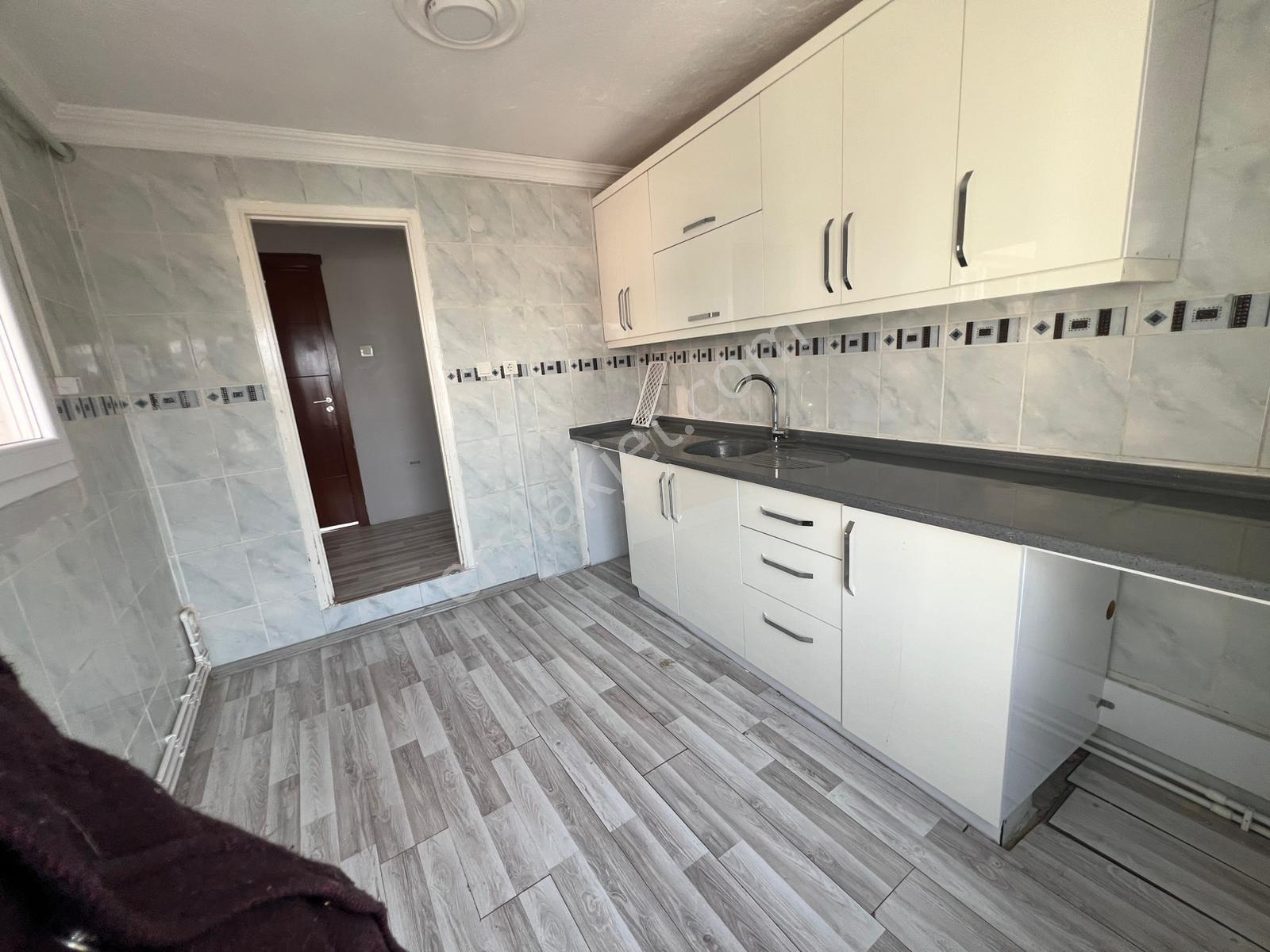 Acill Konak Zeytinlik Mahde 2+1 110m2 D.gazlı Ayrı Mutfak Ferah Daire - Görsel 13