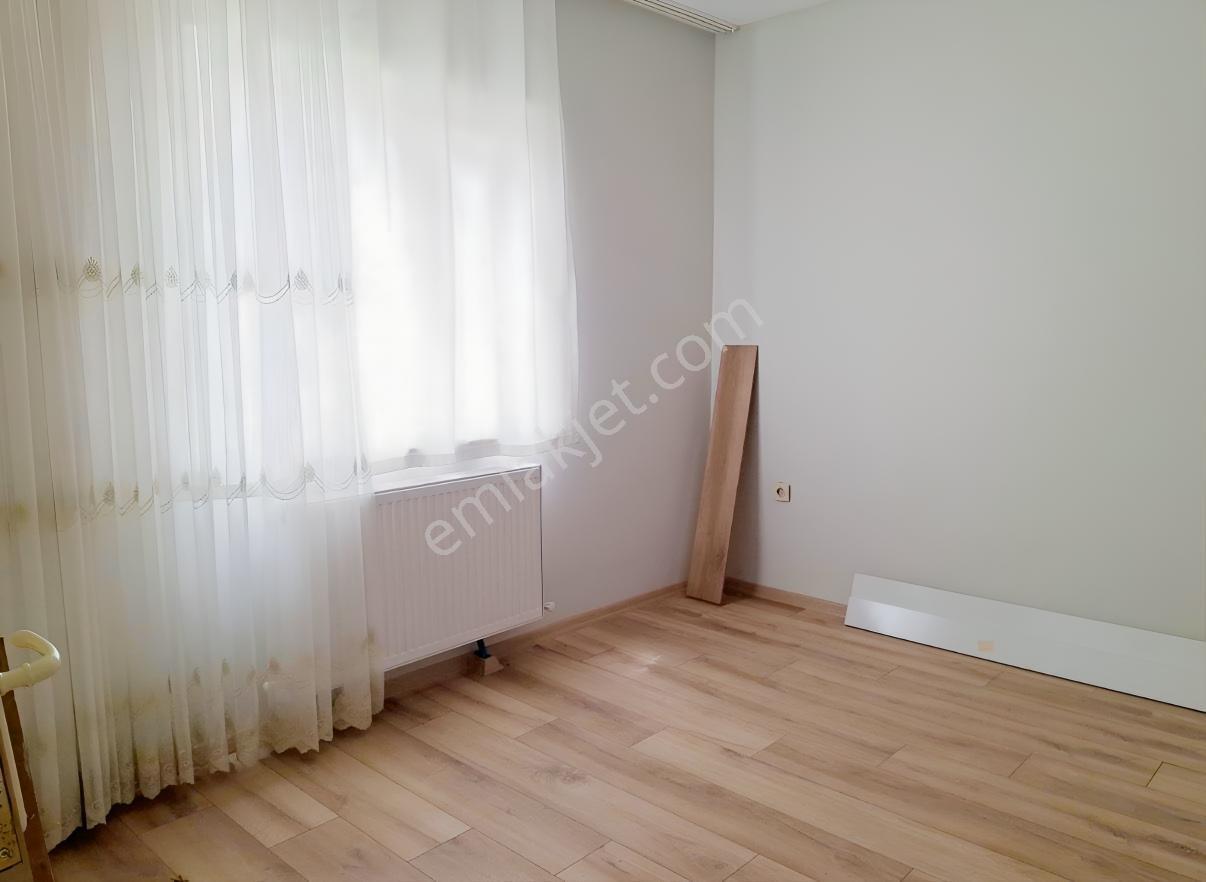 Camilide Masrafsız Satılık 2+1 Kaçırılmaz Fırsat Daire - Görsel 18
