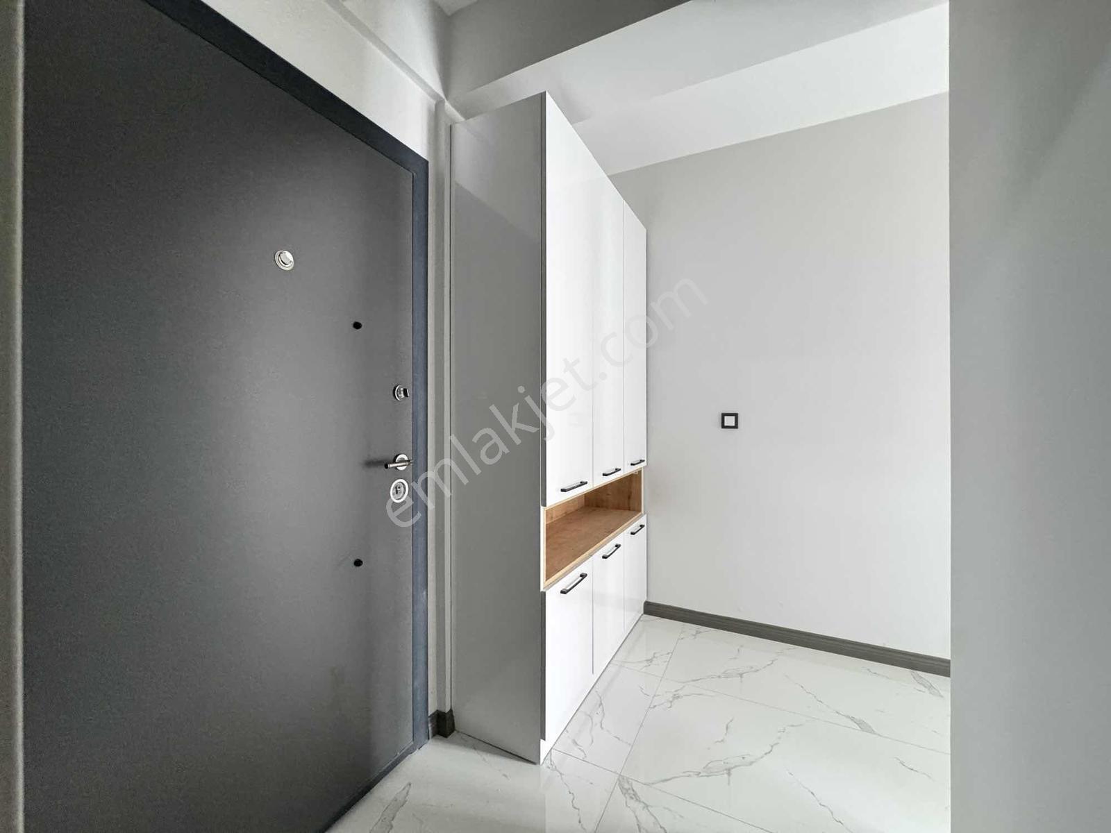 Çamlıca Mah. Köşe Cepheli Lux 2+0 Geniş Daire - Görsel 15
