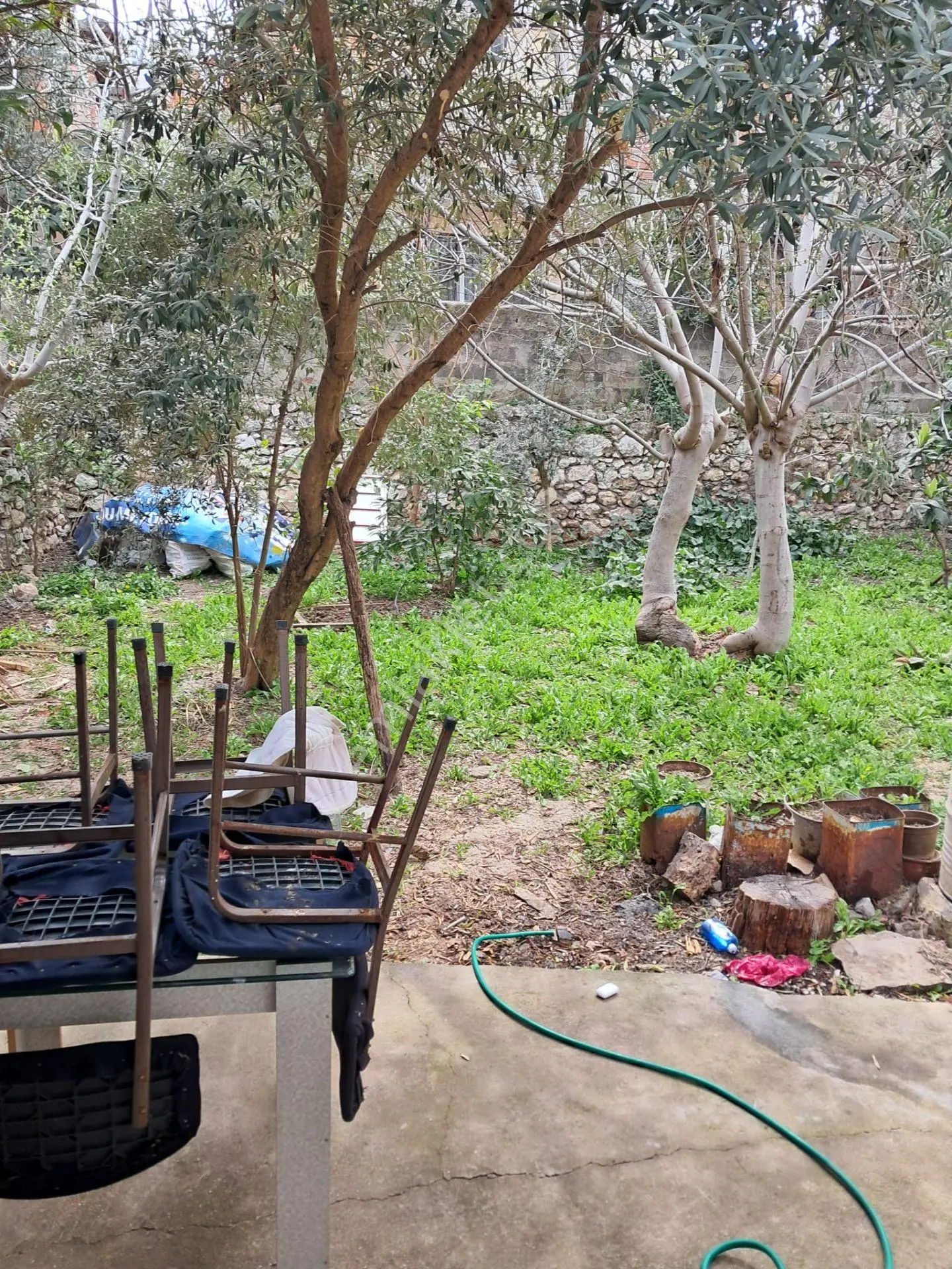 Konak Millet Mahallesinde 334m2 Arsa İçerisinde Tek Katlı Satılık Müstakil Ev
