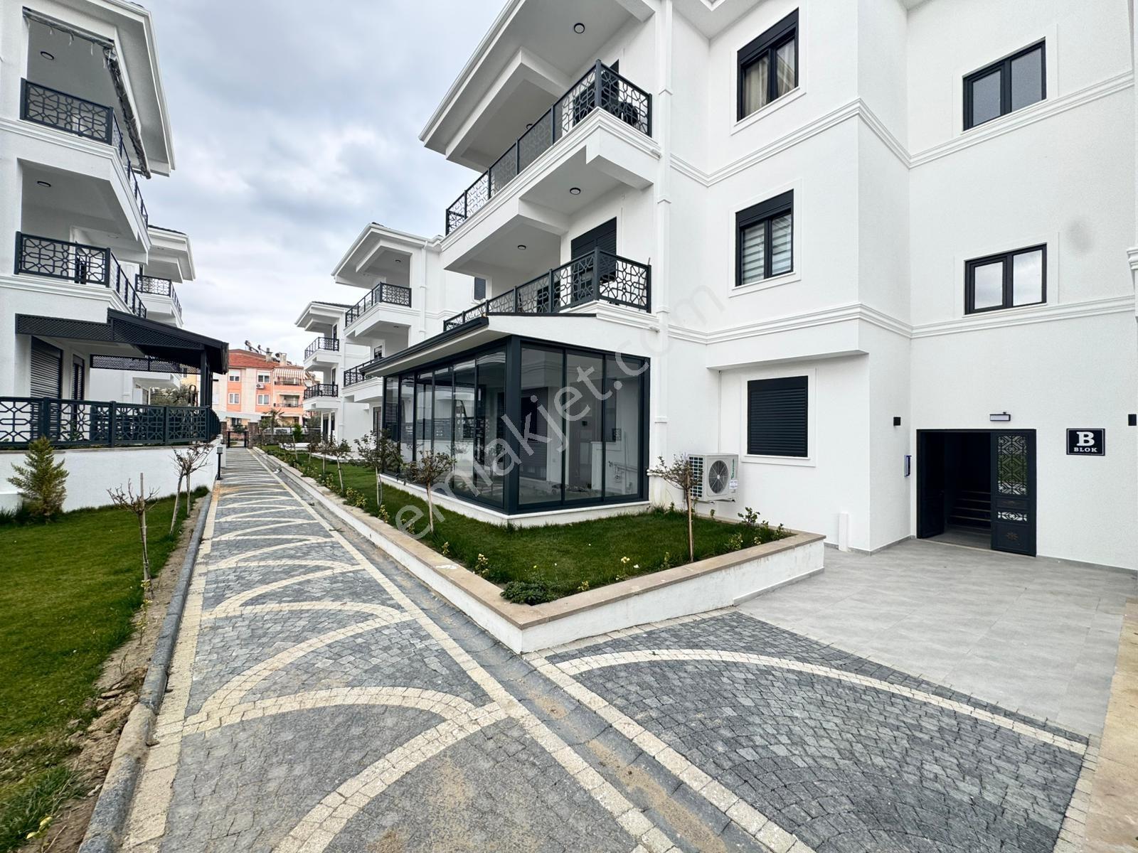 Kerim'den Küçükkuyu Merkez'de Geniş 2+1 Kiralık Daire - Görsel 24