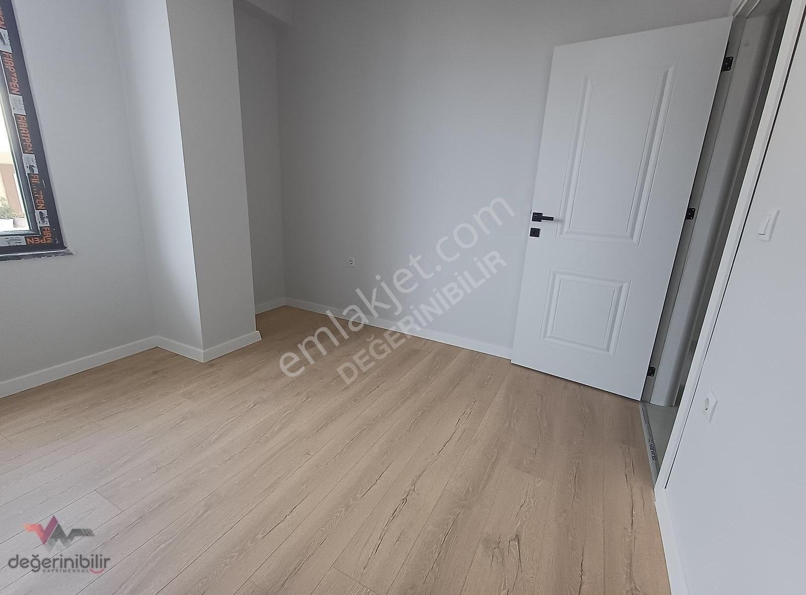 Kartepe Fsm'de 4+1 Eğimsiz Çatı Dubleks Sıfır Daire - Görsel 24