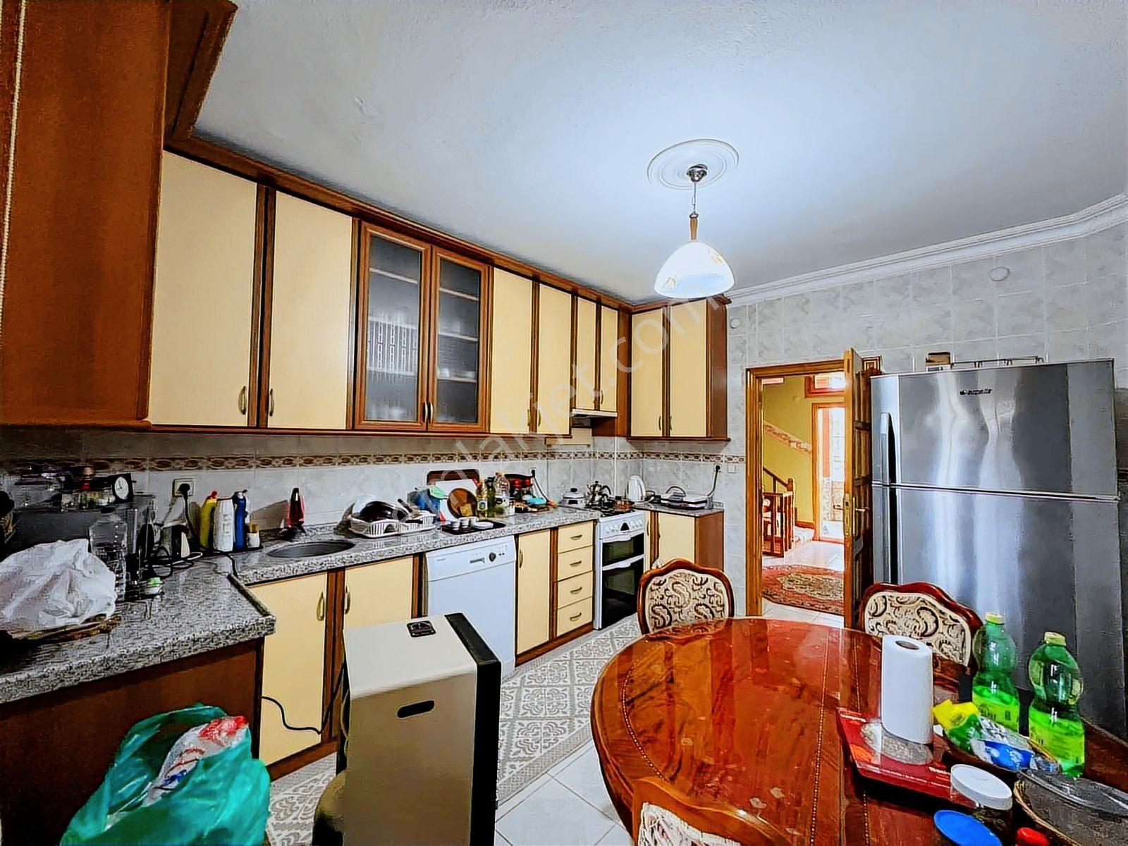 Trabzon Çukurçayırda 6+1 3 Katlı Bahçeli Doğa İçerisinde - Görsel 21