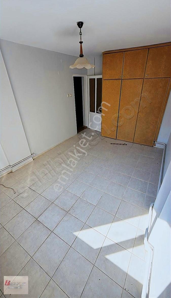 Yarhasanlar Mahallesi 3+1 110m2 Satılık Arakat Daire - Görsel 9