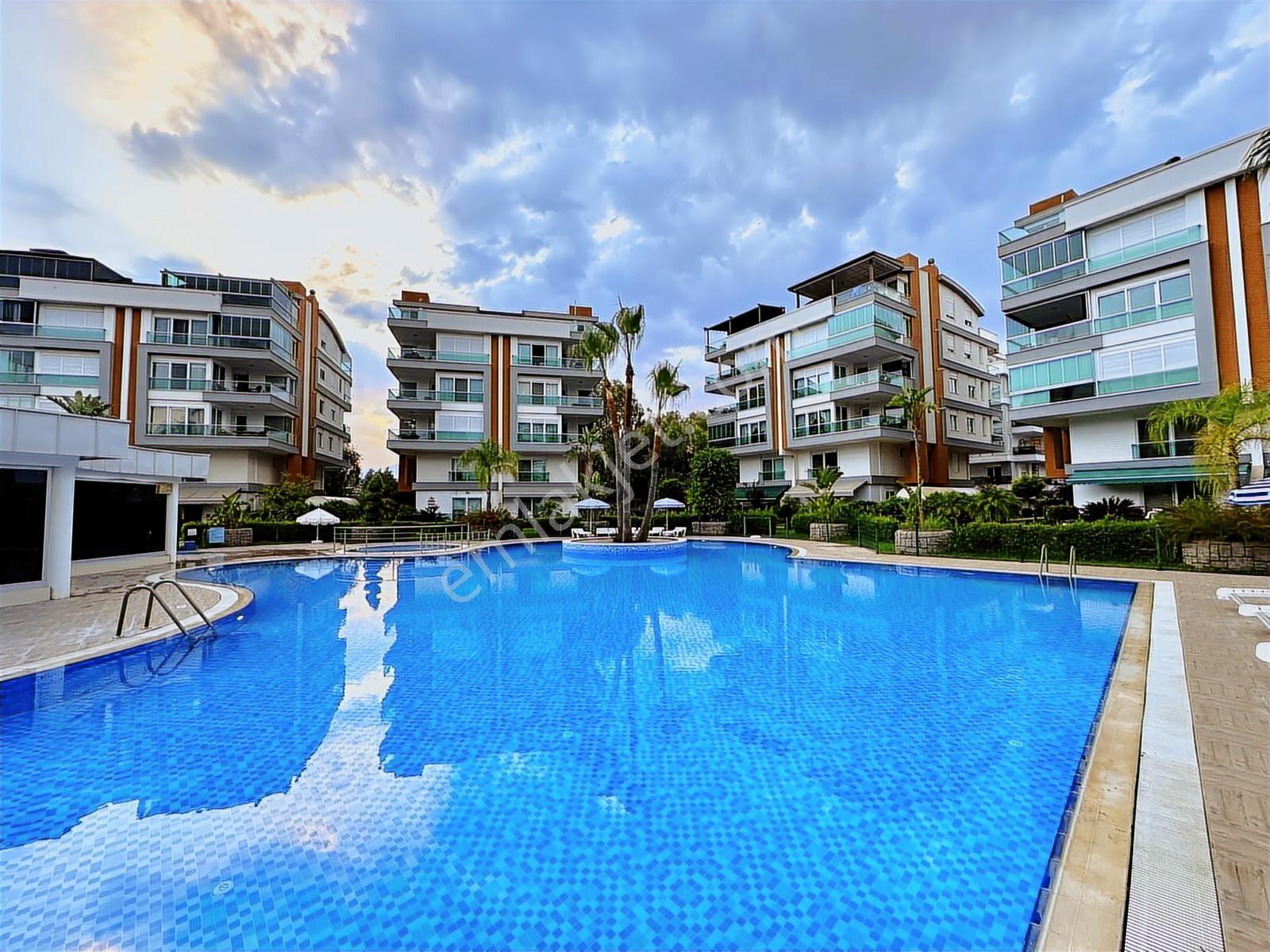 Orange Park'ta Havuzlu Güvenlikli Lüks Eşyalı 1+1 Satılık Daire - Görsel 9