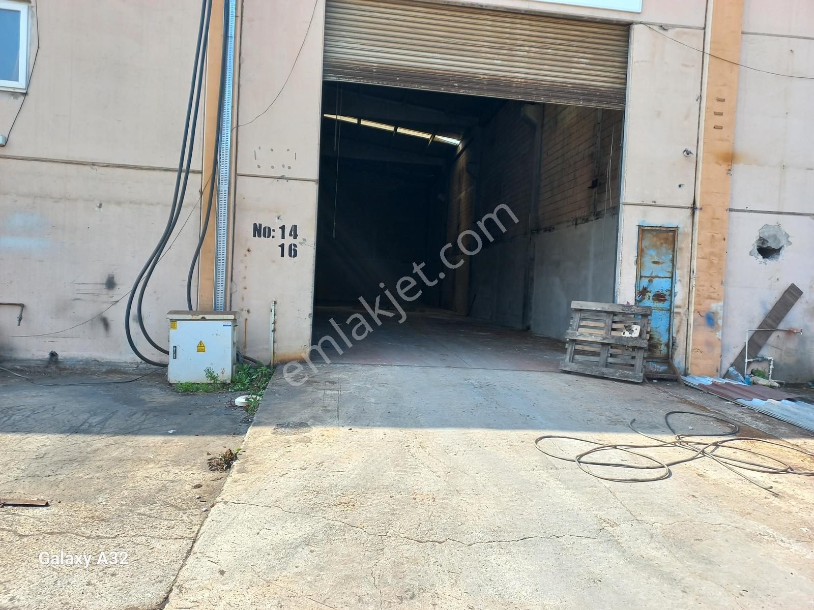 İzmir Torbalı Pancar Çetmen Sanayi 500 M2 Kiralık Depo Fabrika