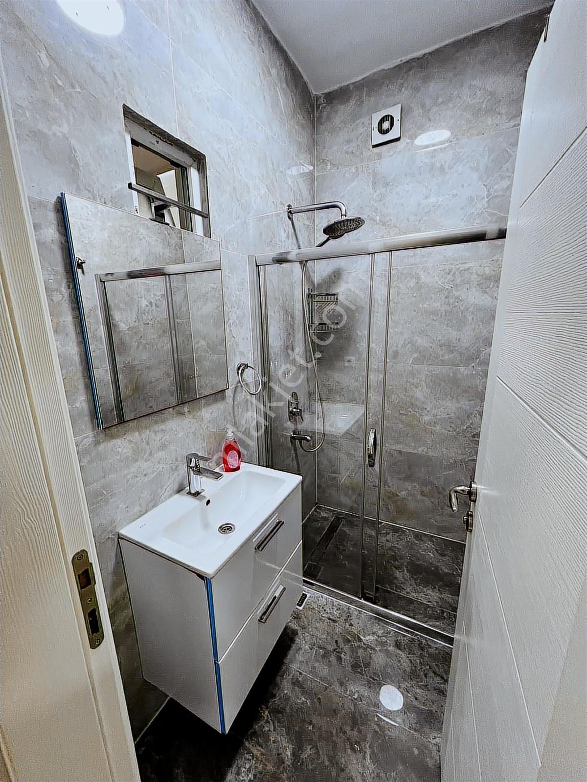 Tarihi Kıztaşın'da 3 Katlı Yapılı Yatırımlık Bina - Görsel 24