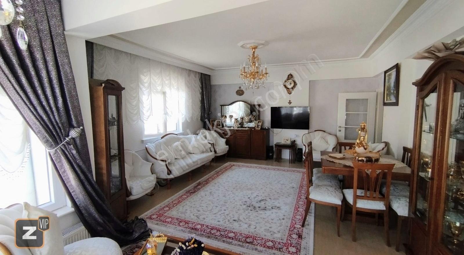Köşk Sosyete Pazarı Yanı Bakımlı 3+1 Satılık Daire - Görsel 3