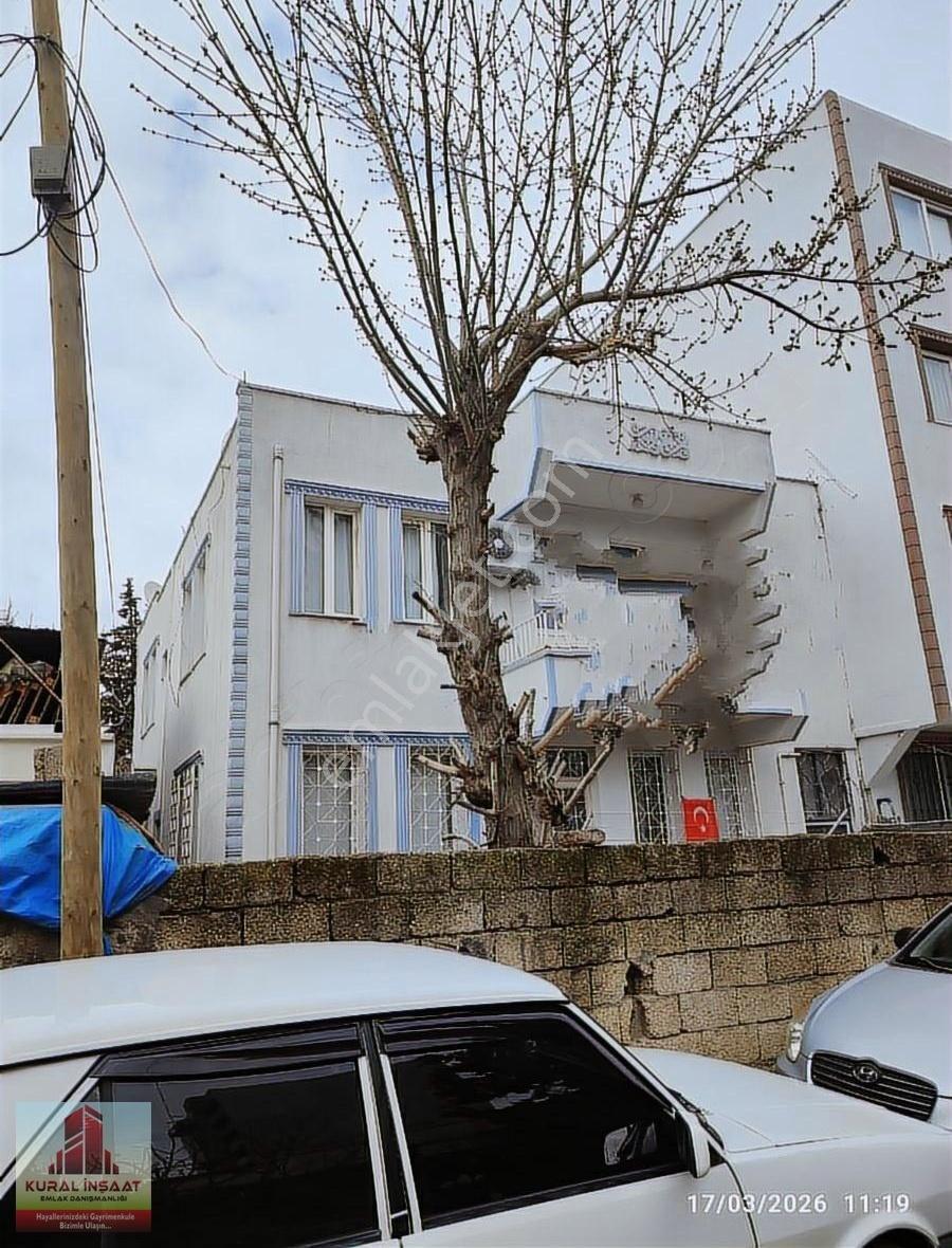 Bahçelievler Mahallesi'nde Satılık 2 Katlı Müstakil Ev - Görsel 2