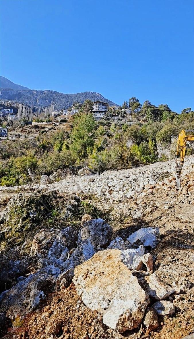 Antalya Konyaaltı Çağlarca'da Deniz Ve Şehir Manzaralı 500m2 Ara - Görsel 6