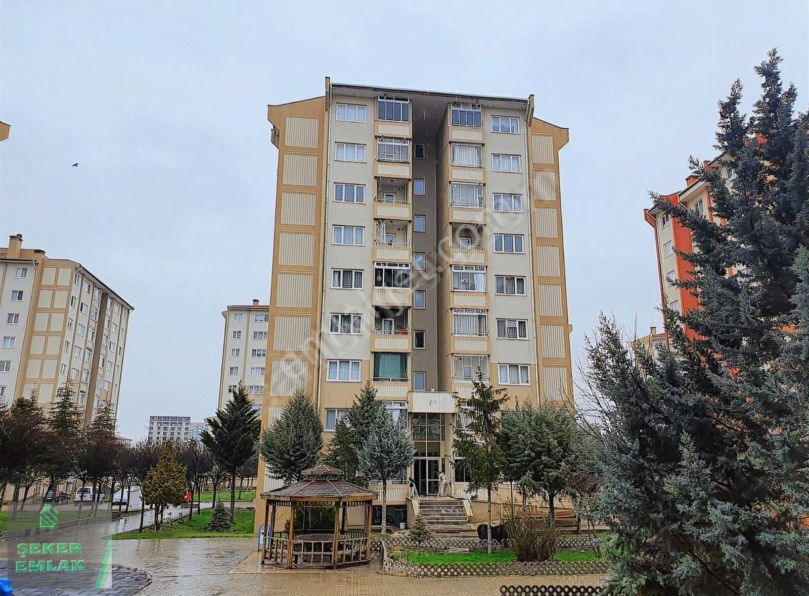 Şeker Emlaktan Kahraman Kazan'da Site De Satılık 2+1 Daire - Görsel 13